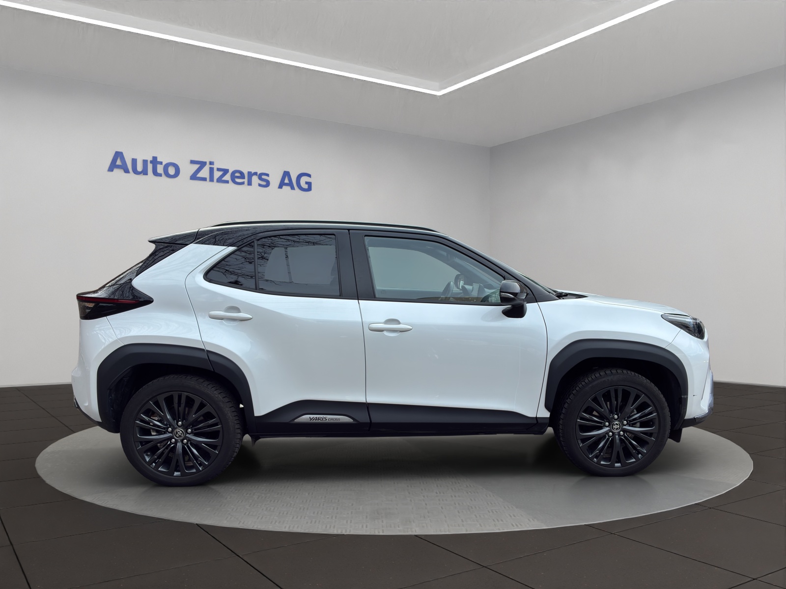 TOYOTA Yaris Cross 1.5 Adventure e-CVT AWDi - 7