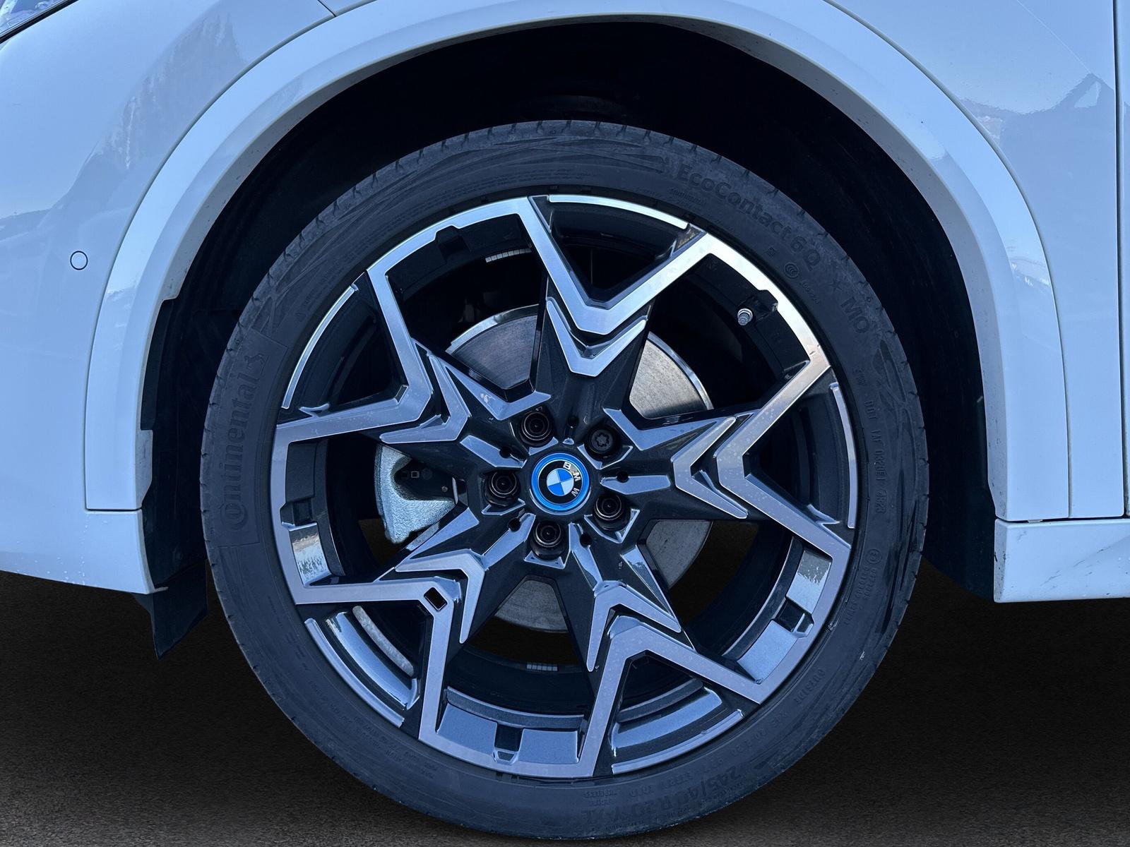 BMW iX2 30 M Sport xDrive U10 (CH) AHK 📍 - 9