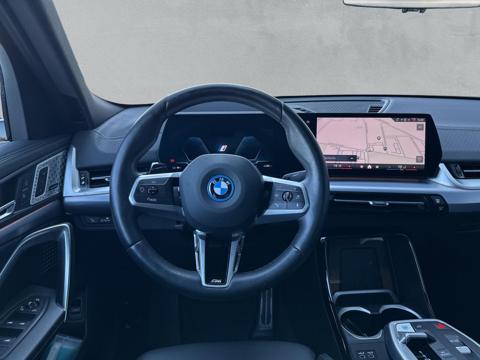 BMW iX2 30 M Sport xDrive U10 (CH) AHK 📍 - 16