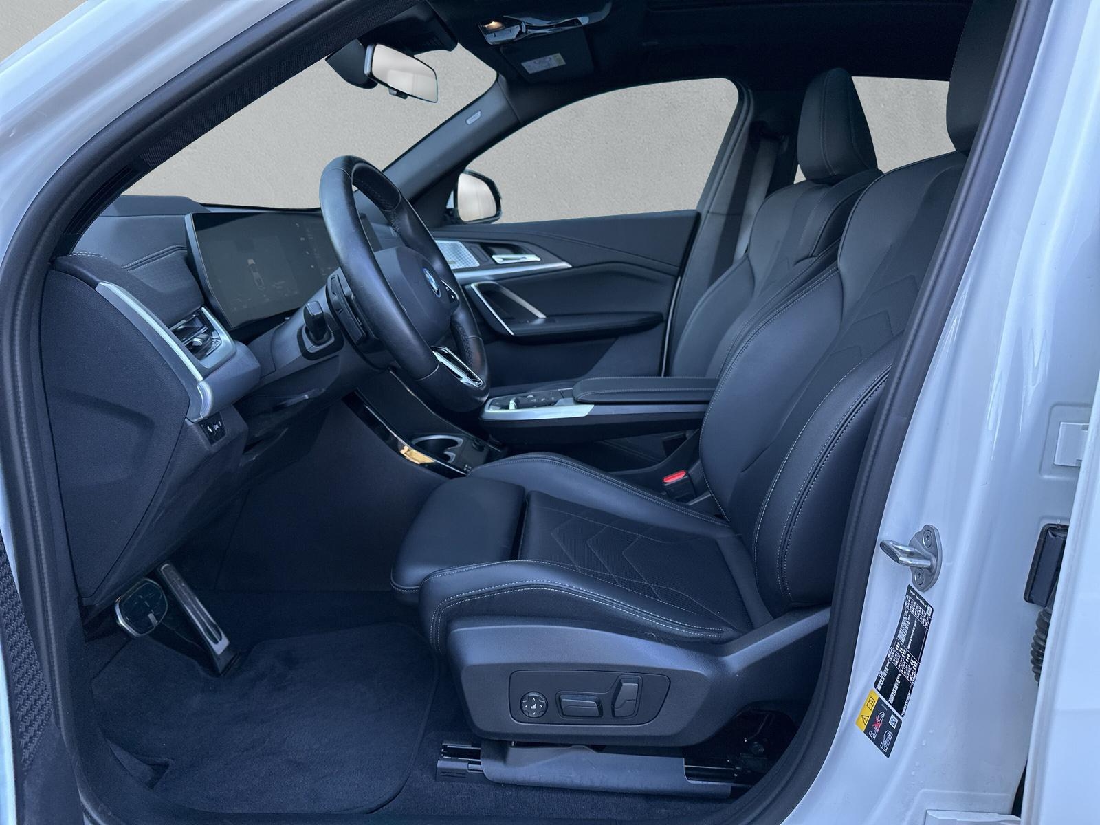 BMW iX2 30 M Sport xDrive U10 (CH) AHK 📍 - 11