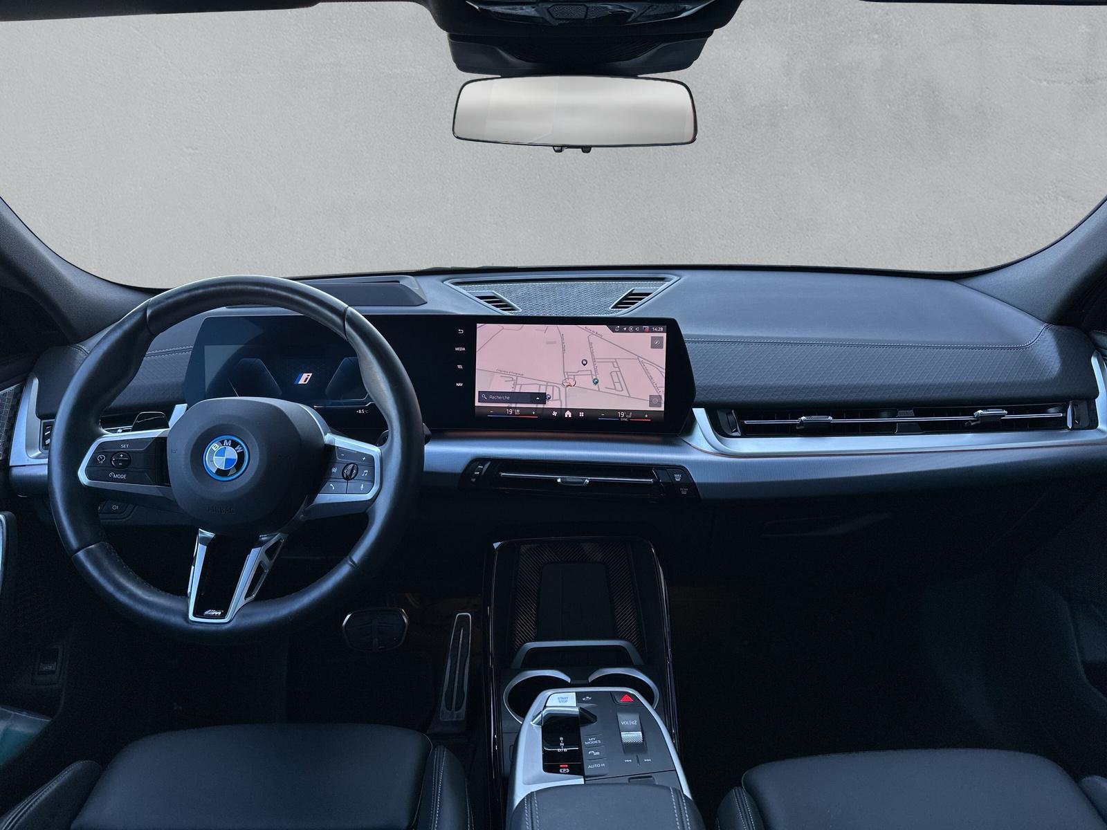 BMW iX2 30 M Sport xDrive U10 (CH) AHK 📍 - 13