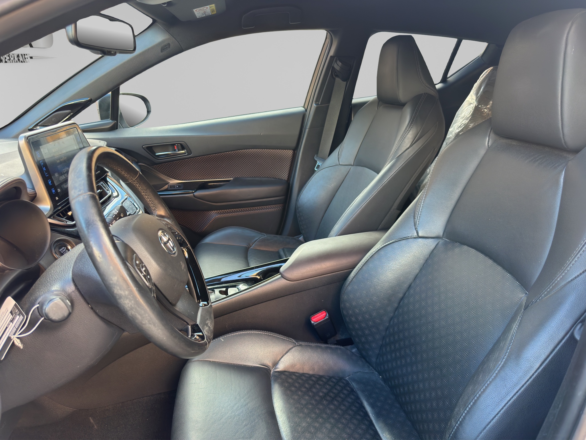 TOYOTA C-HR 9