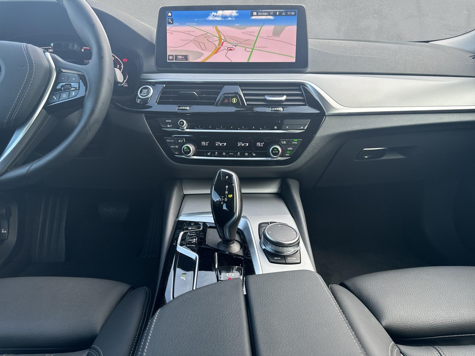 BMW 530d xDrive 48V Touring 📍 - 17