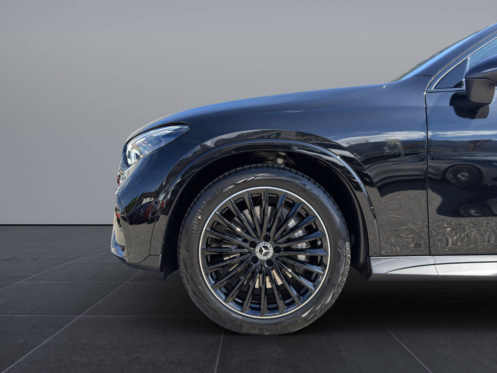 MERCEDES-BENZ GLC 220 d AMG Line 4matic - 19