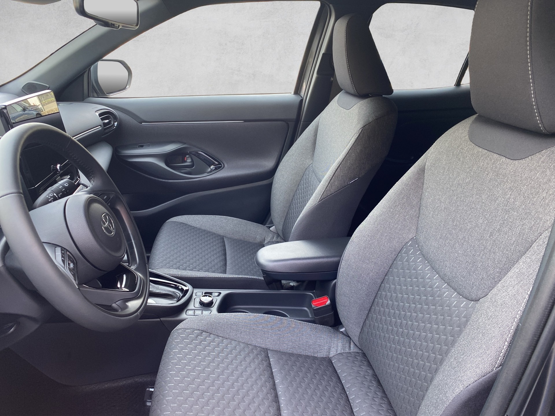 TOYOTA Yaris Cross 1.5 Trend AWDi e-CVT - 7