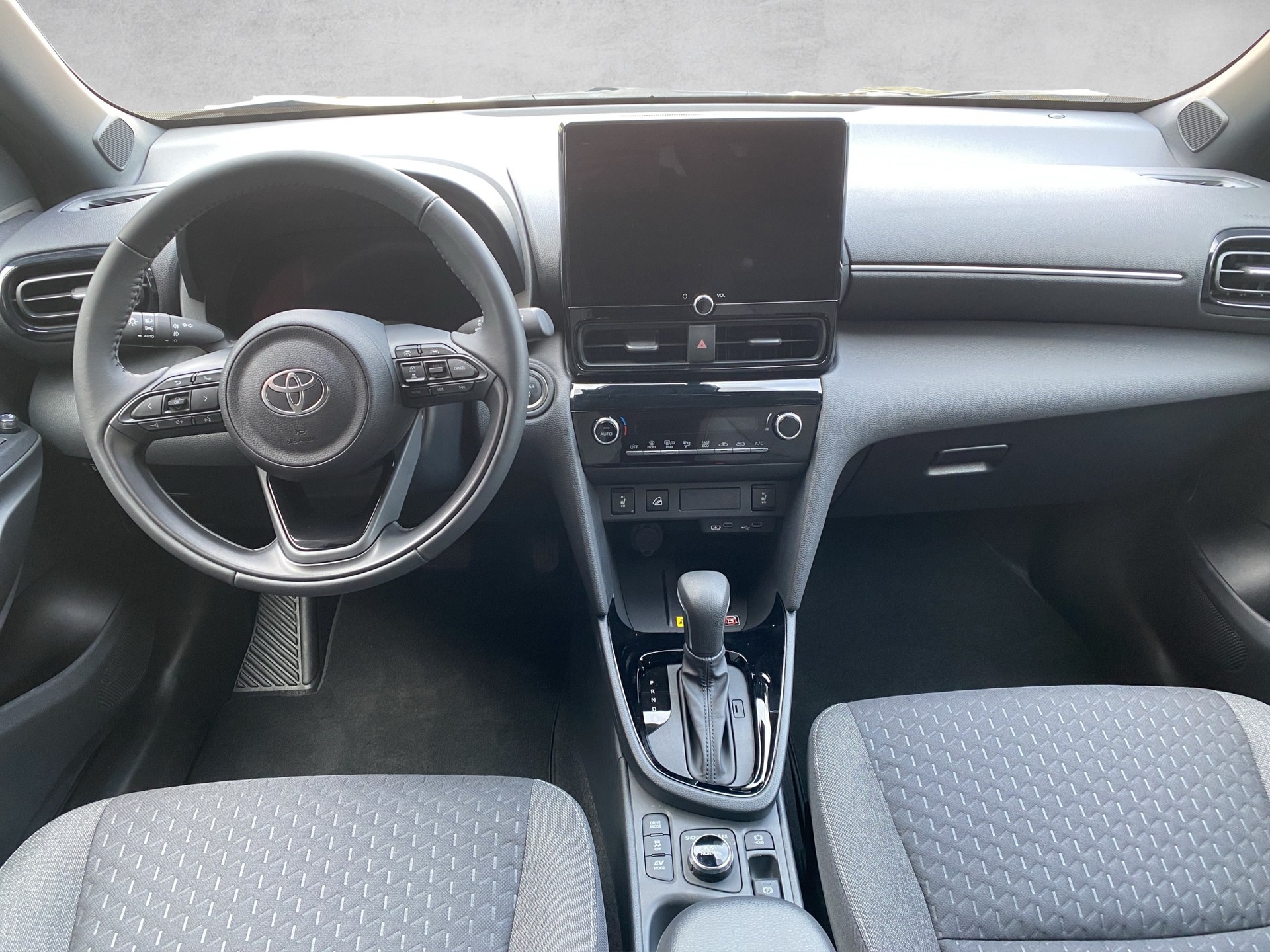TOYOTA Yaris Cross 1.5 Trend AWDi e-CVT - 10