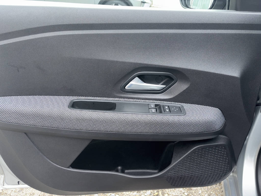 DACIA Sandero 0.9 TCe Comfort - 12