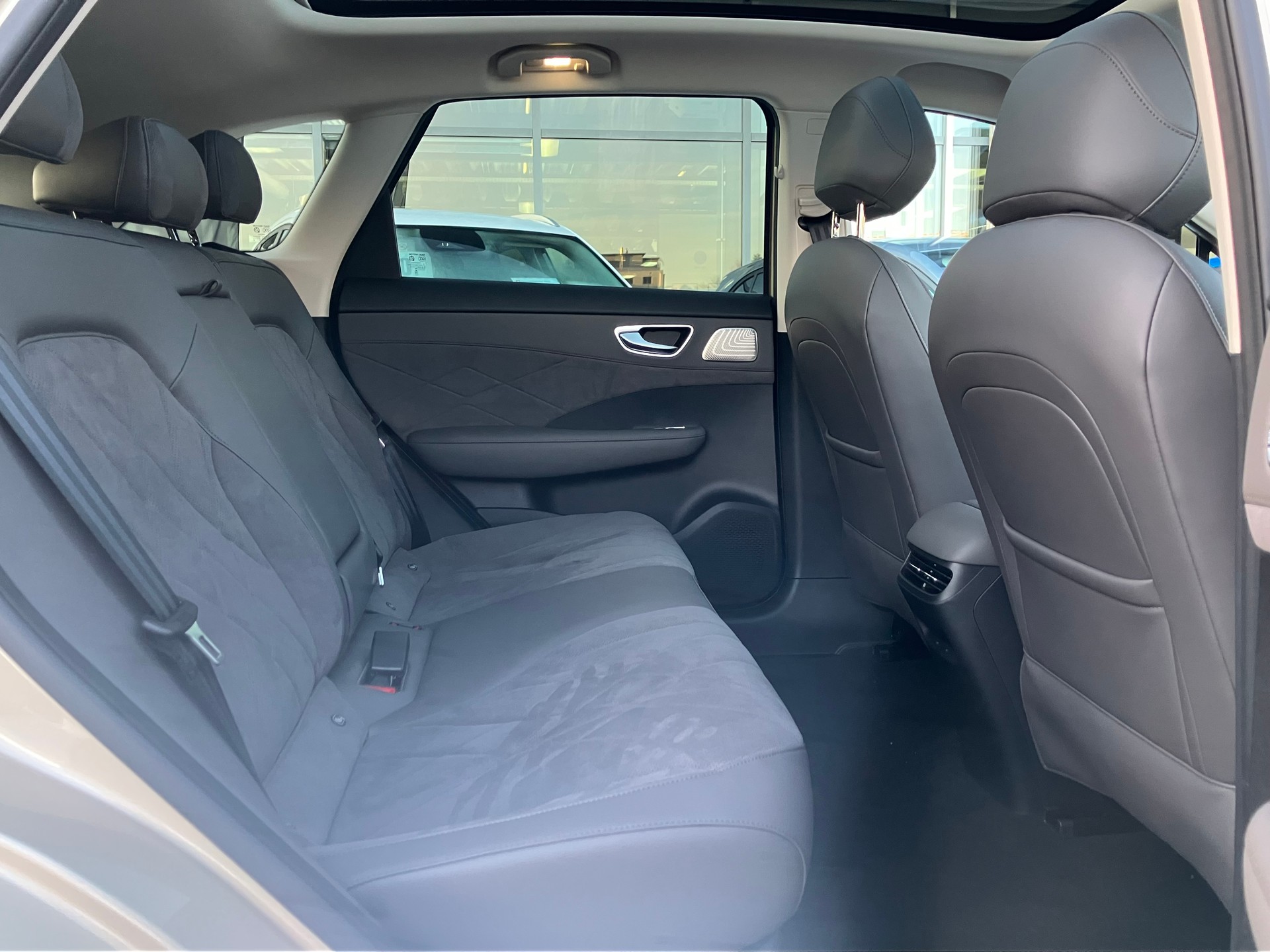 MG S6 EV 77kWh Luxury AWD - 9