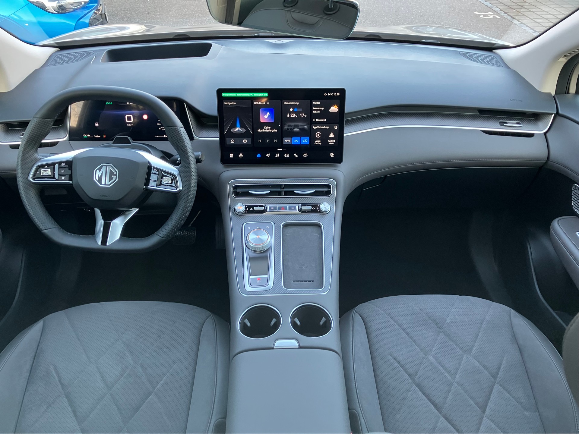 MG S6 EV 77kWh Luxury AWD - 11