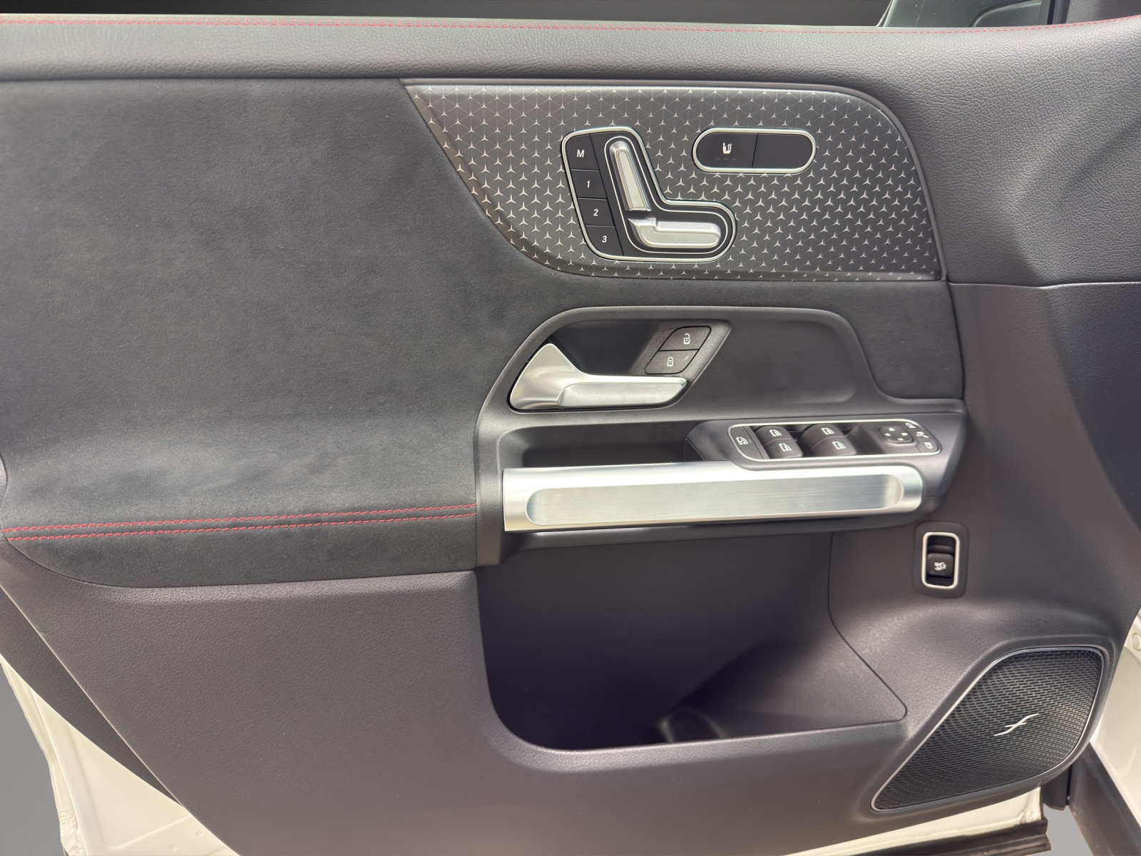 MERCEDES-BENZ EQB 350 AMG Line 4Matic - 13