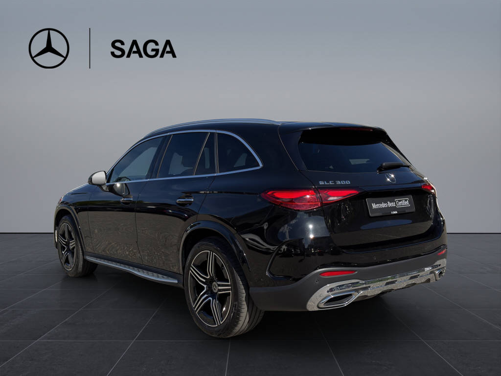 MERCEDES-BENZ GLC 300 AMG Line 4matic - 4