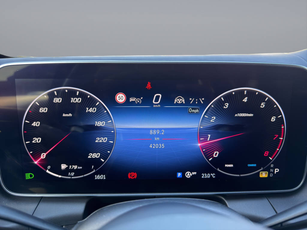 MERCEDES-BENZ GLC 300 AMG Line 4matic - 11