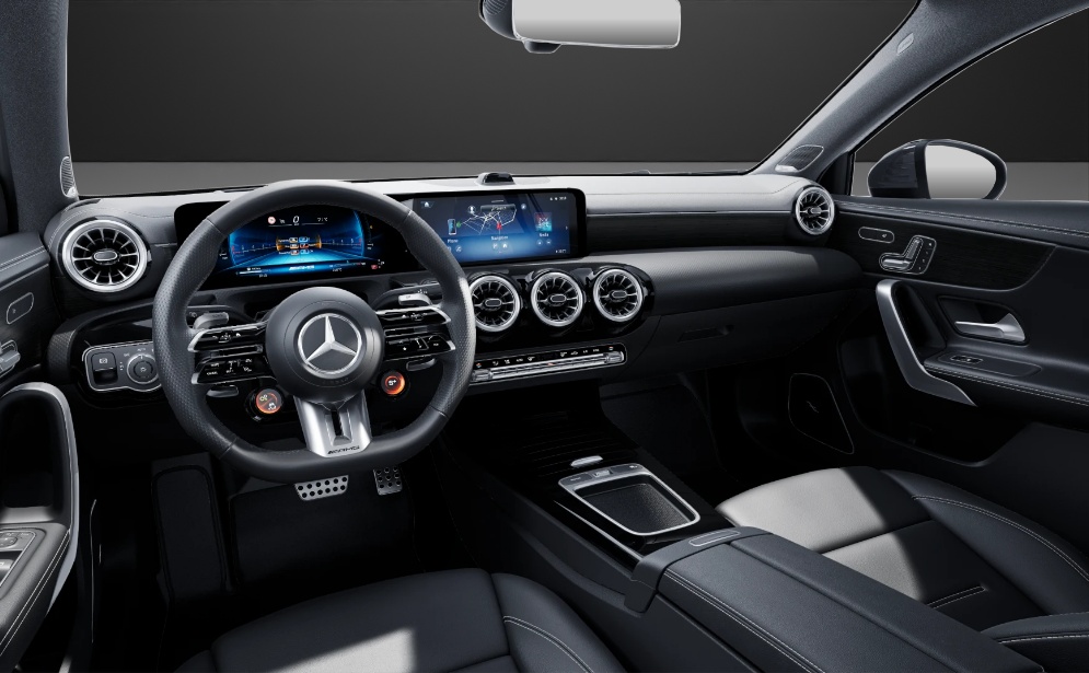 MERCEDES-BENZ A AMG 35 4Matic 8G-DCT - 8