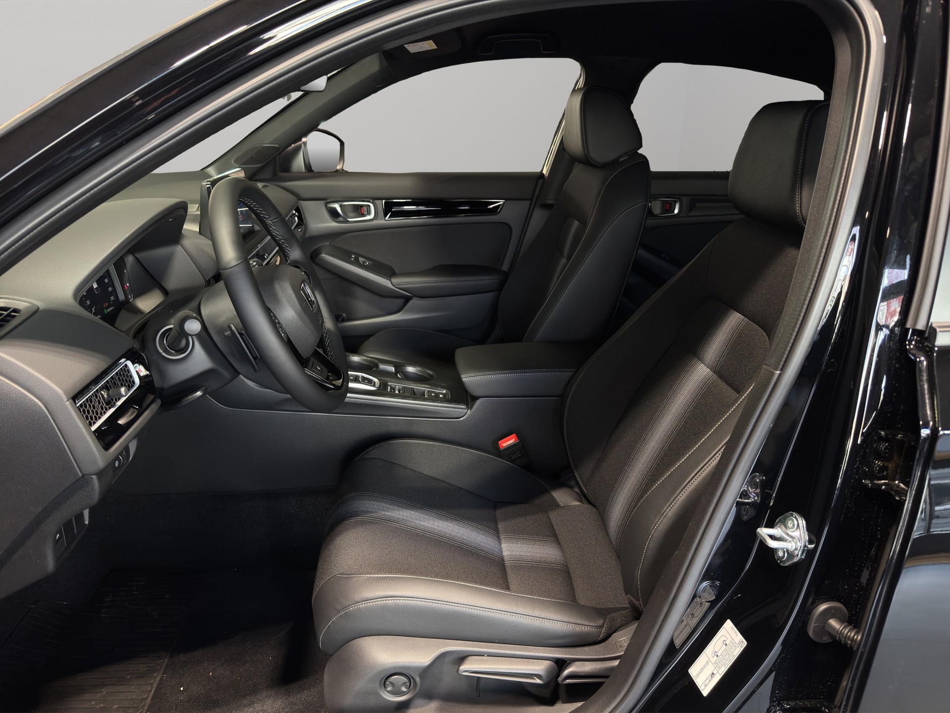 HONDA Civic 2.0 i-MMD Sport - 15