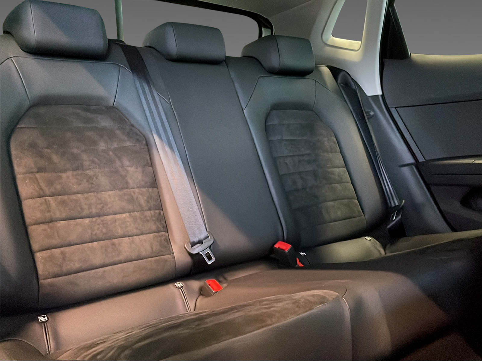 SEAT Ibiza 1.5 TSI Swiss FR - 8