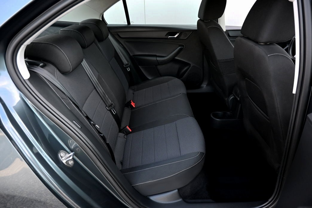 SKODA Rapid 1.4 TSI Elegance DSG - 8