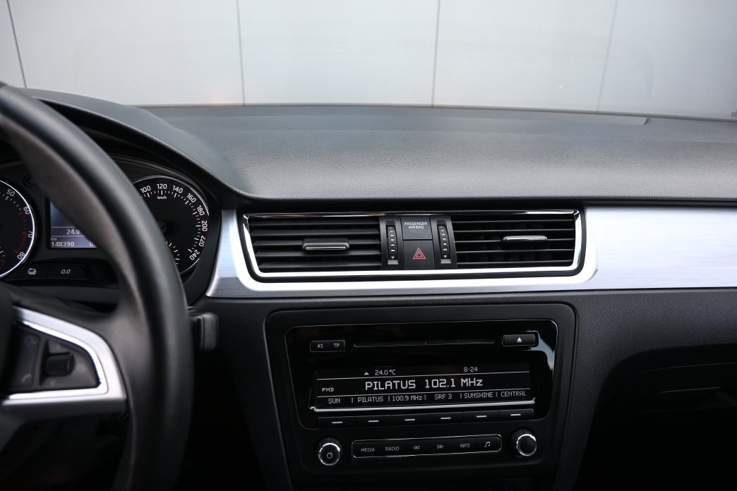 SKODA Rapid 1.4 TSI Elegance DSG - 12
