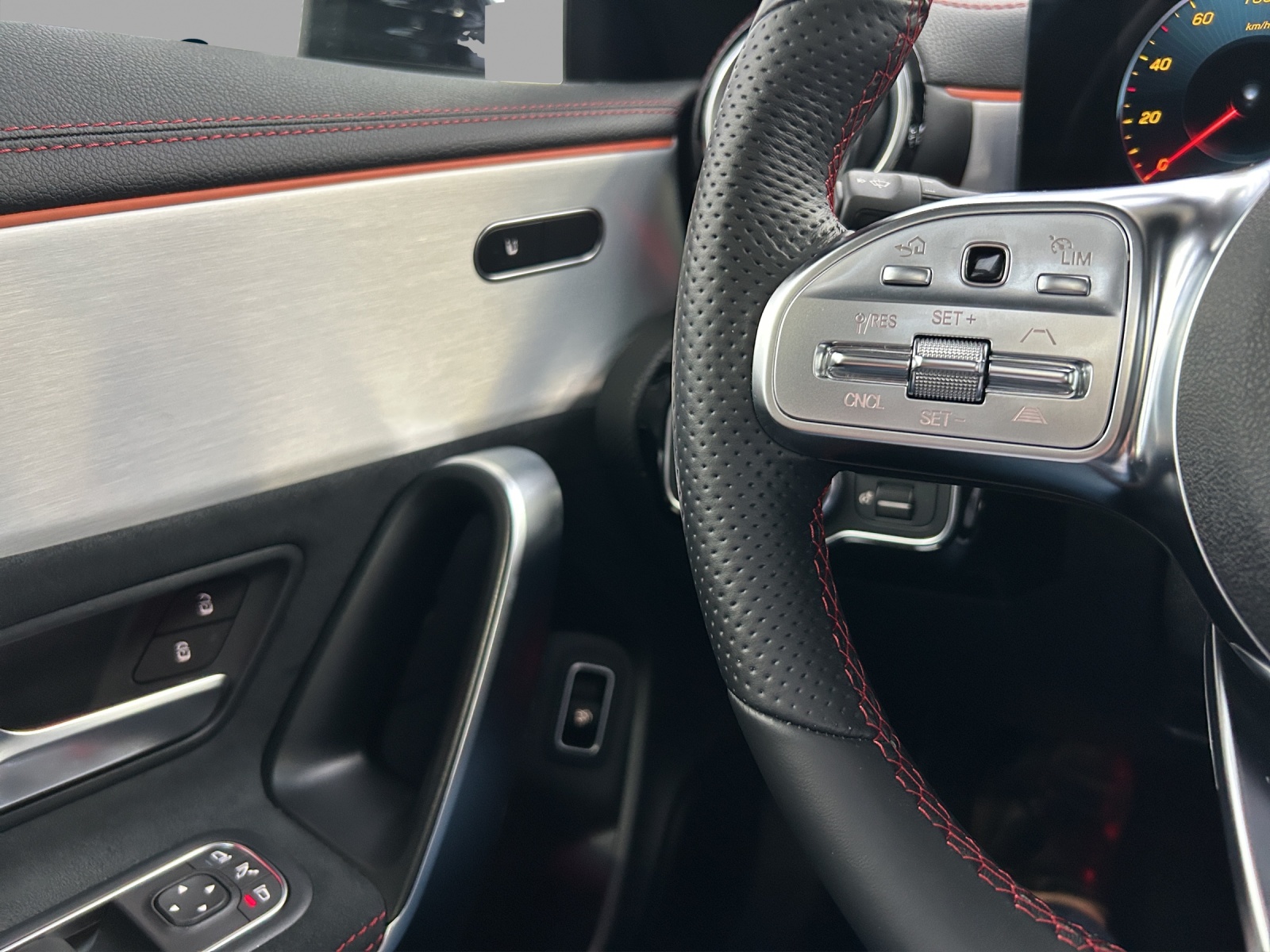 MERCEDES-BENZ CLA 250 4Matic AMG Line 7G-DCT - 13