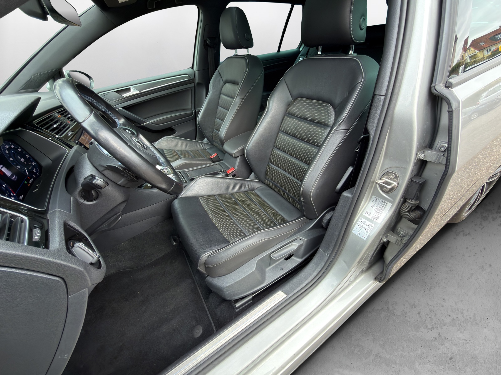VW Golf 1.4 TSI GTE DSG - 10