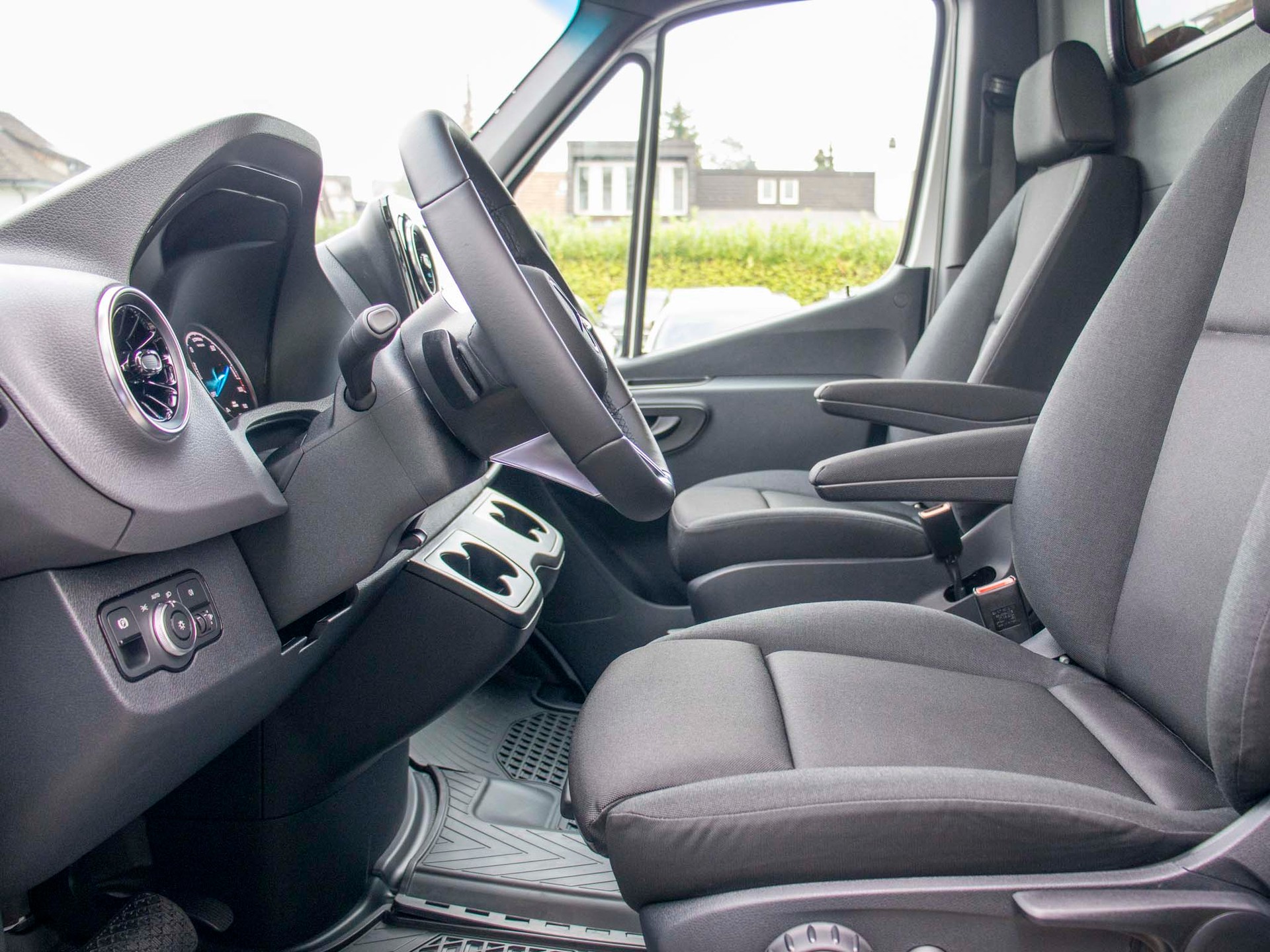 MERCEDES-BENZ eSprinter 320 PRO Lang - 7