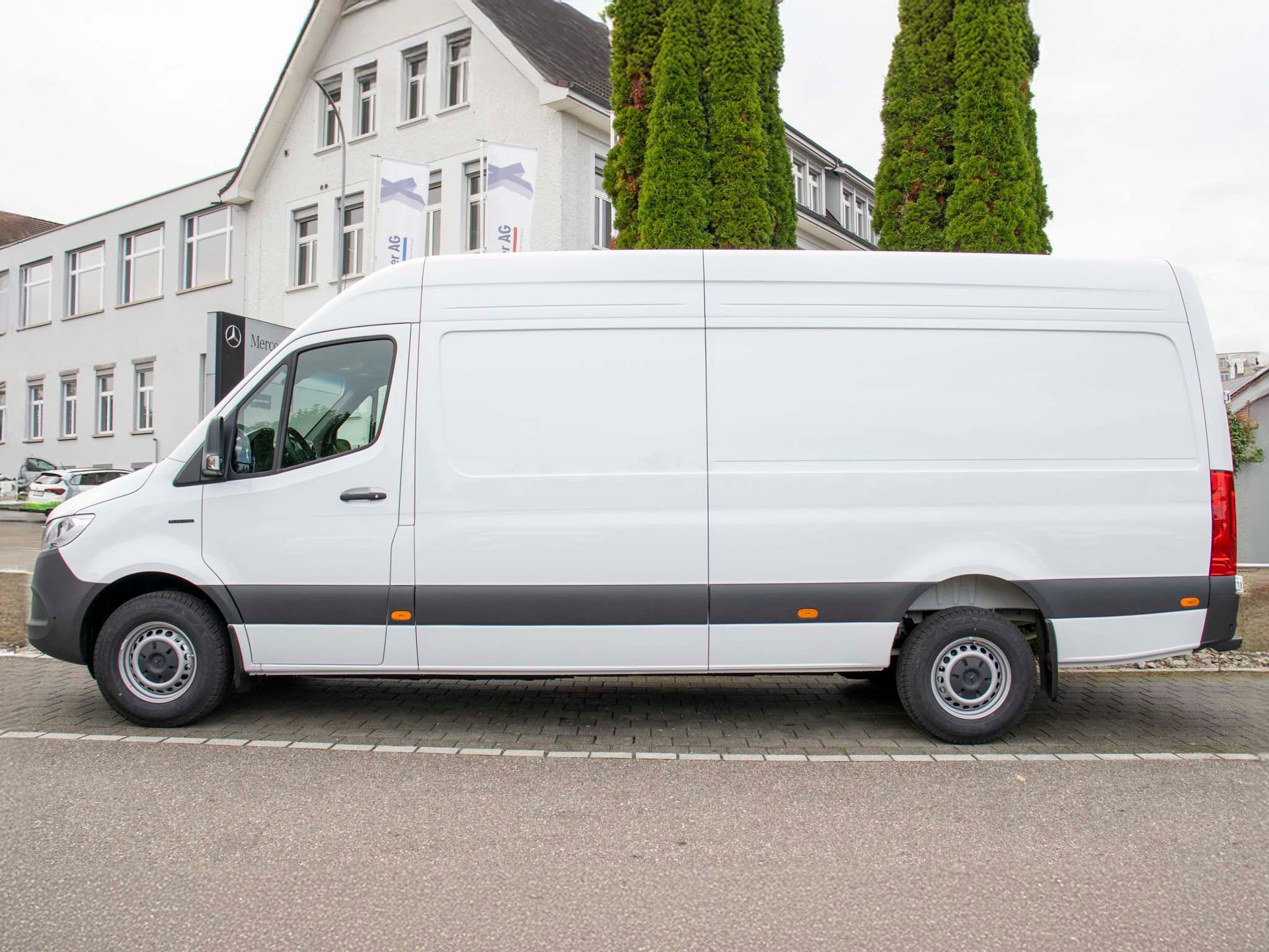 MERCEDES-BENZ eSprinter 320 PRO Lang - 2