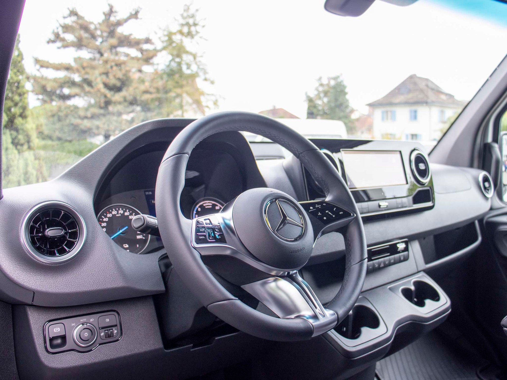 MERCEDES-BENZ eSprinter 320 PRO Lang - 8