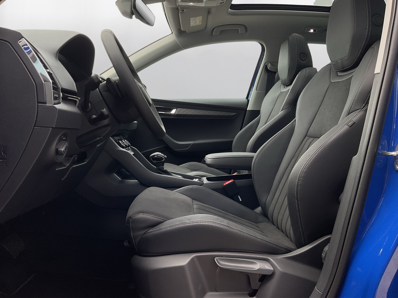 SKODA Karoq 1.5 TSI Dynamic DSG - 10