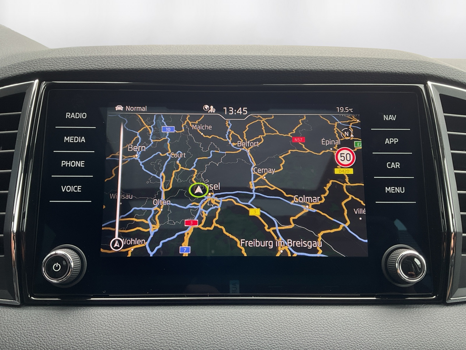 SKODA Karoq 1.5 TSI Dynamic DSG - 9
