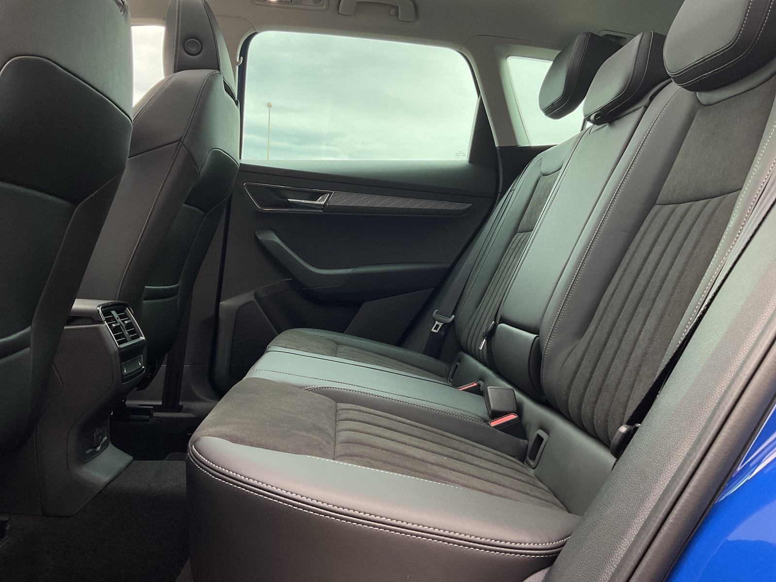 SKODA Karoq 1.5 TSI Dynamic DSG - 11