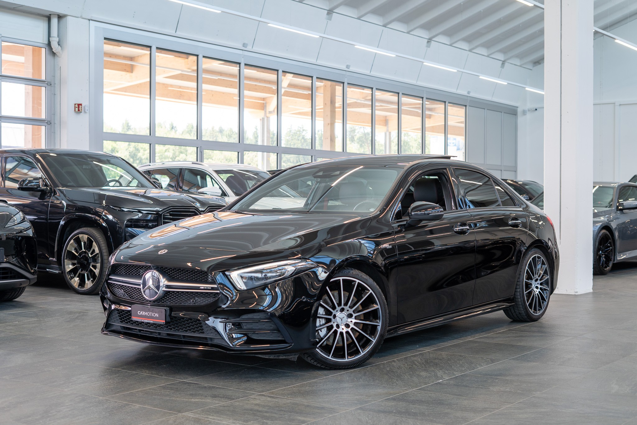A 35 AMG 4matic Limousine / Panorama-Schiebedach / Burmester / Ambiente-Beleuchtung