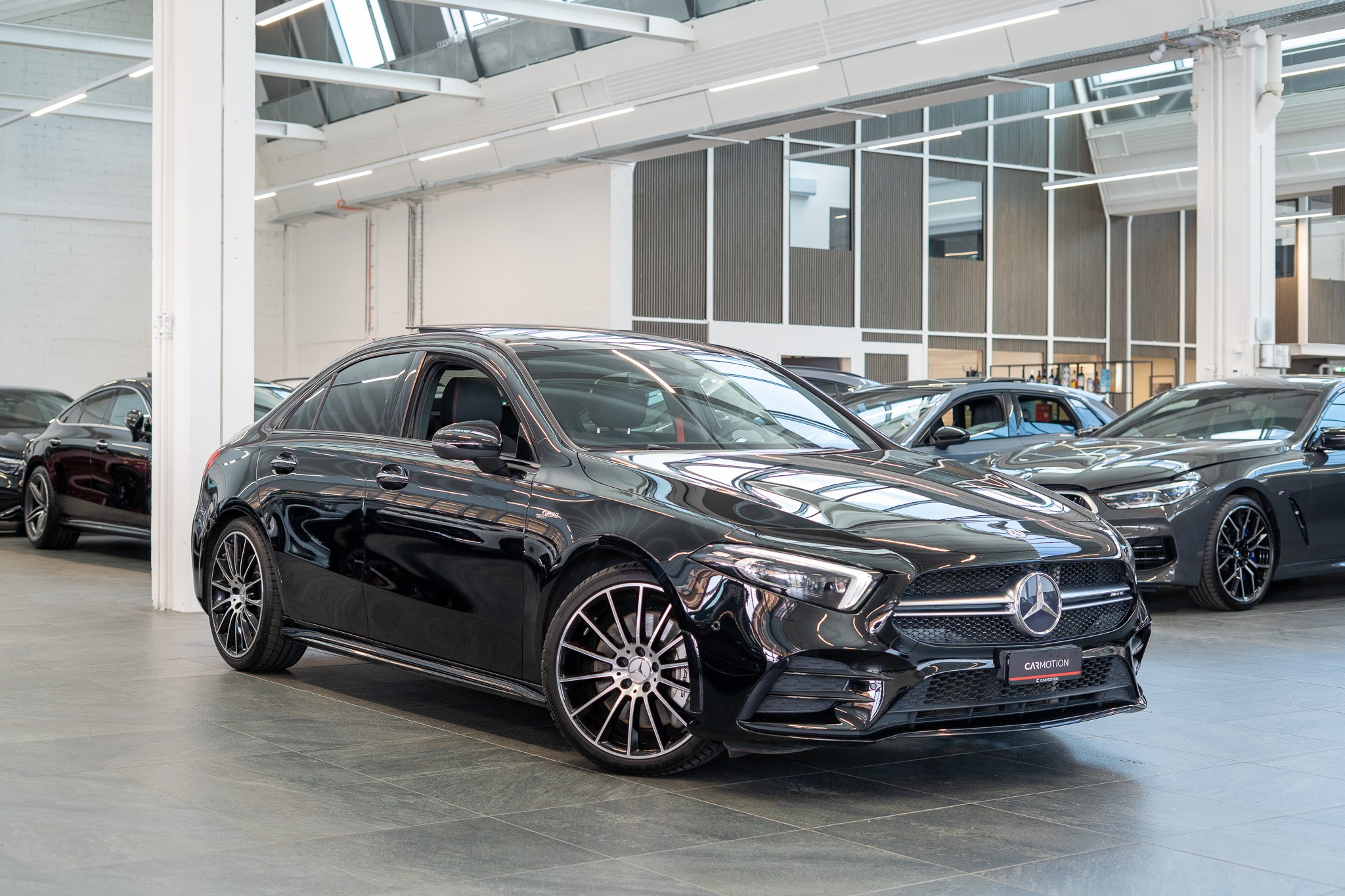 A 35 AMG 4matic Limousine / Panorama-Schiebedach / Burmester / Ambiente-Beleuchtung