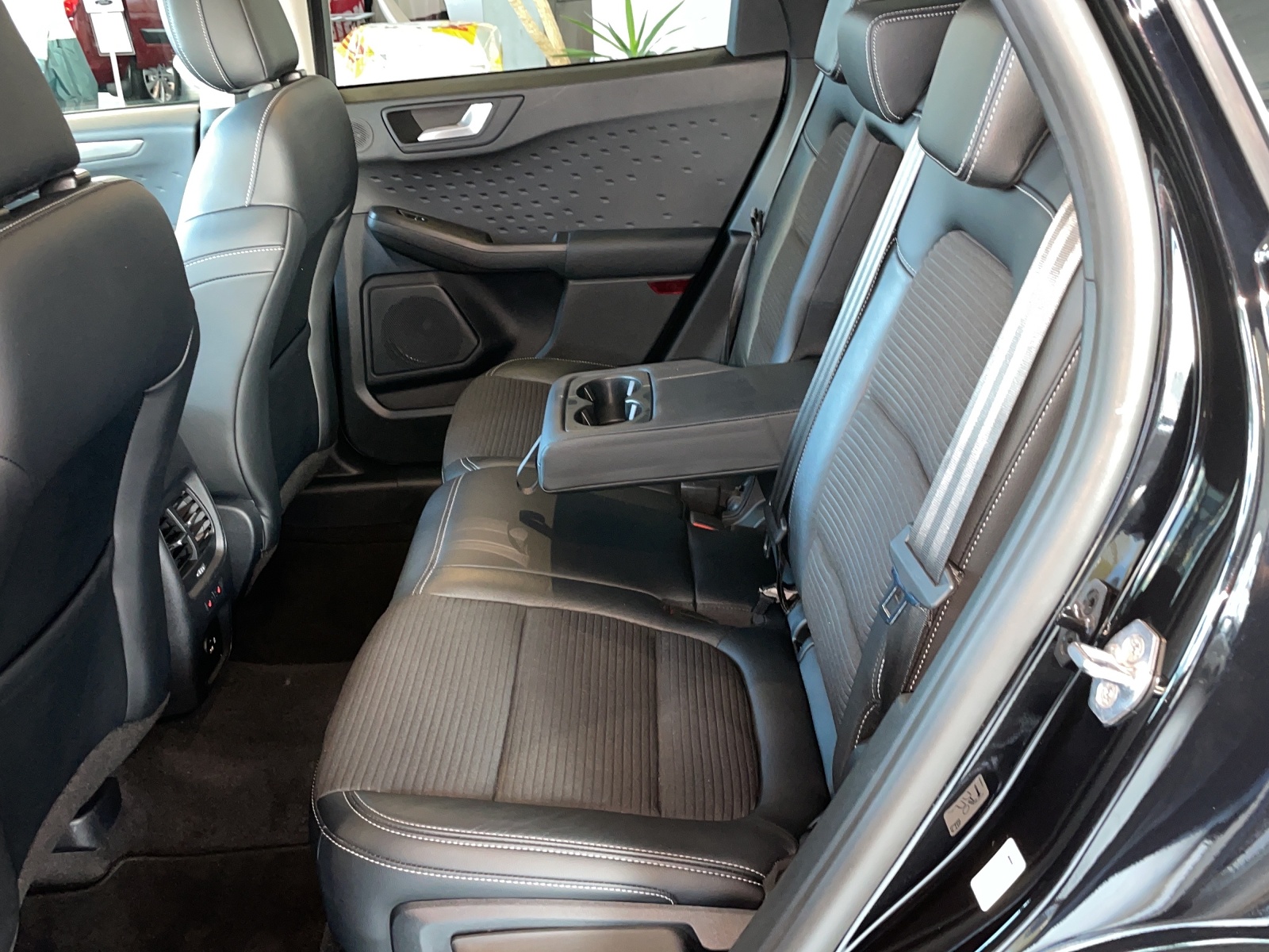 FORD Kuga 2.0 EcoBlue Hybrid Titanium X - 12