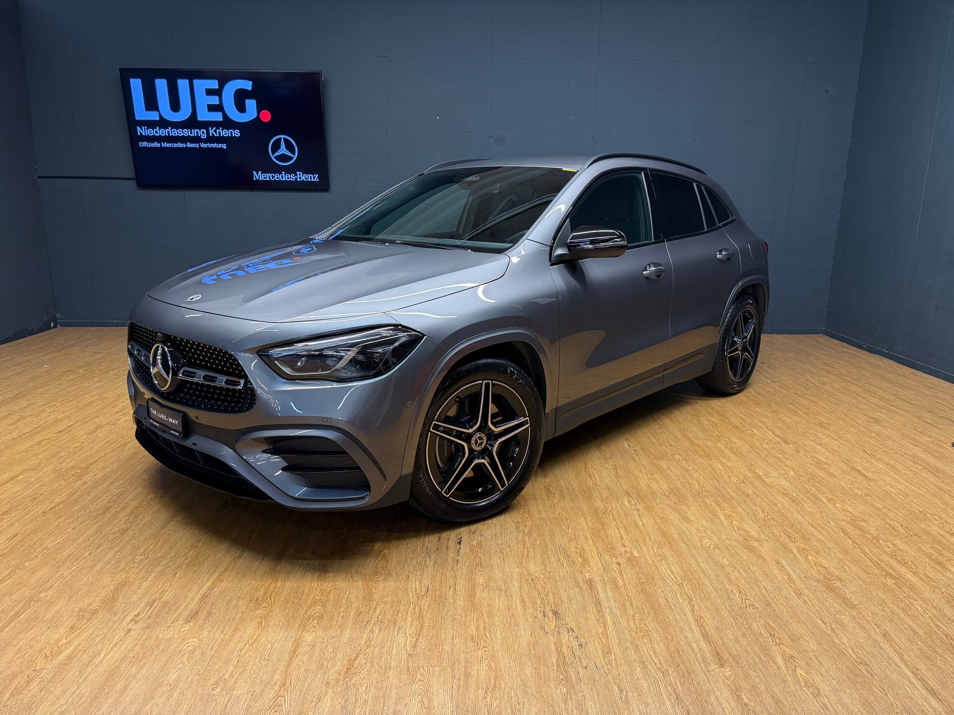 MERCEDES-BENZ GLA 250 4M - AMG / Rückfahrkamera / Multibeam LED / Easy-Pack Heckklappe - 1