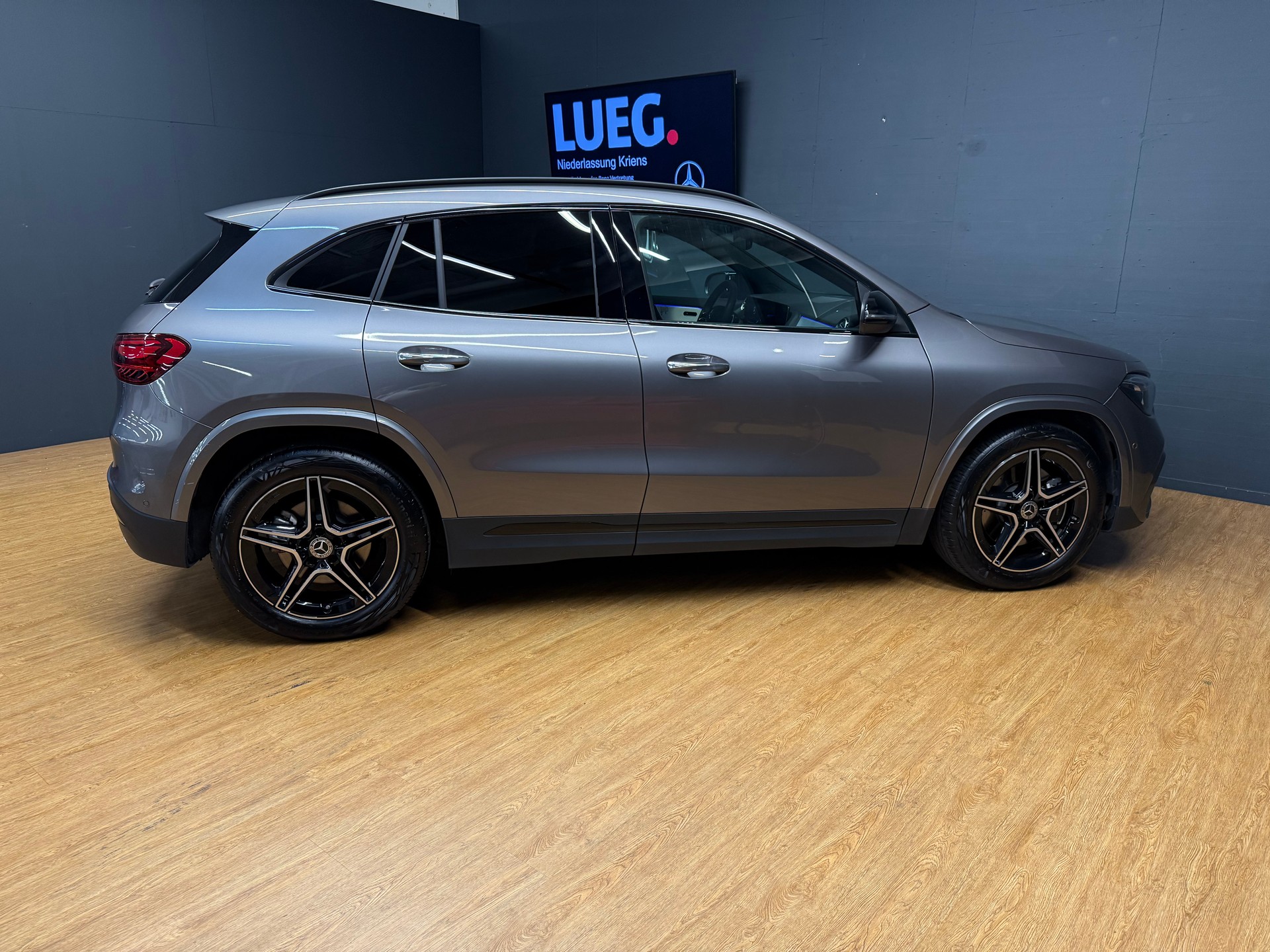 MERCEDES-BENZ GLA 250 4M - AMG / Rückfahrkamera / Multibeam LED / Easy-Pack Heckklappe - 8