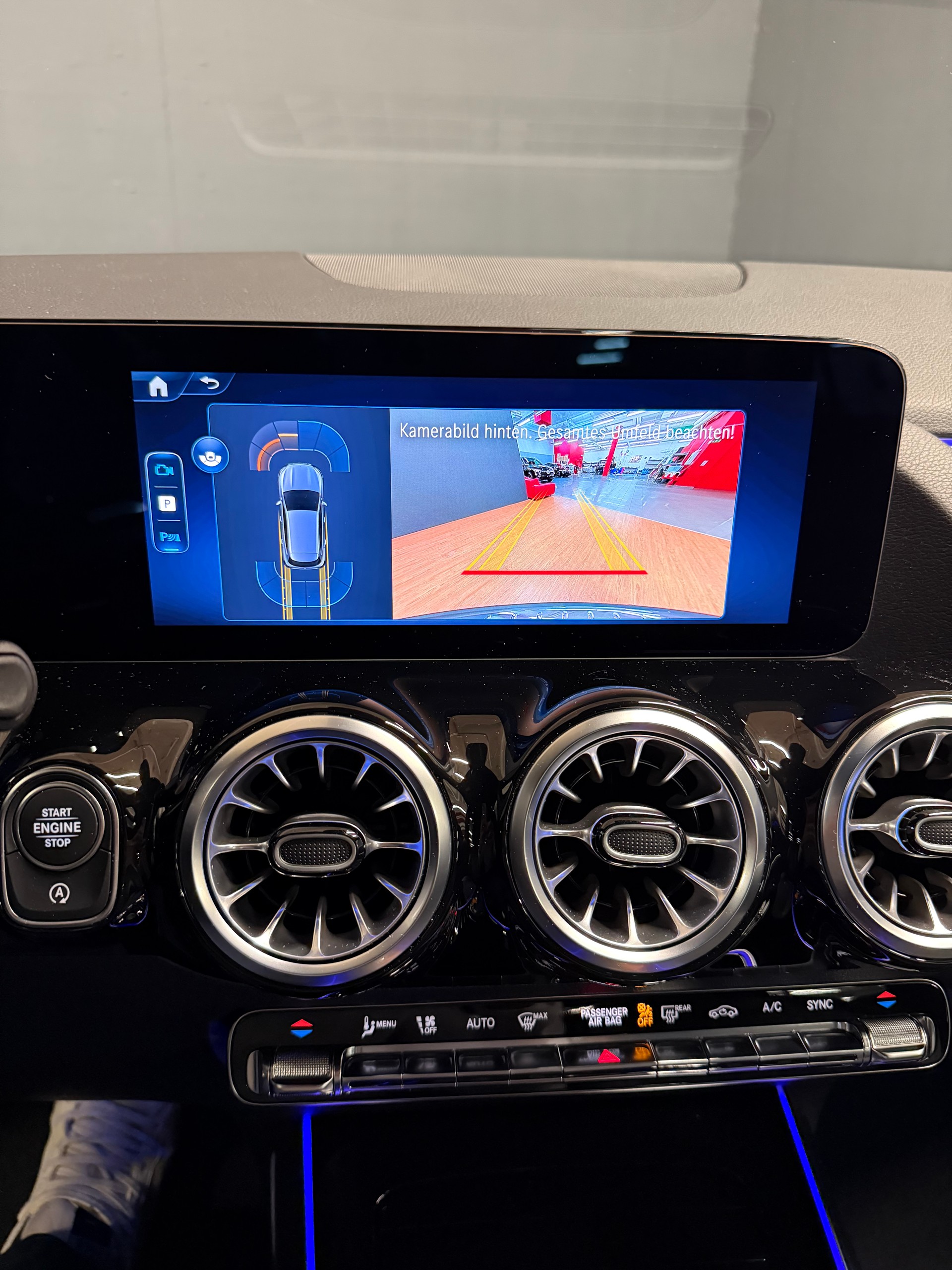 MERCEDES-BENZ GLA 250 4M - AMG / Rückfahrkamera / Multibeam LED / Easy-Pack Heckklappe - 18