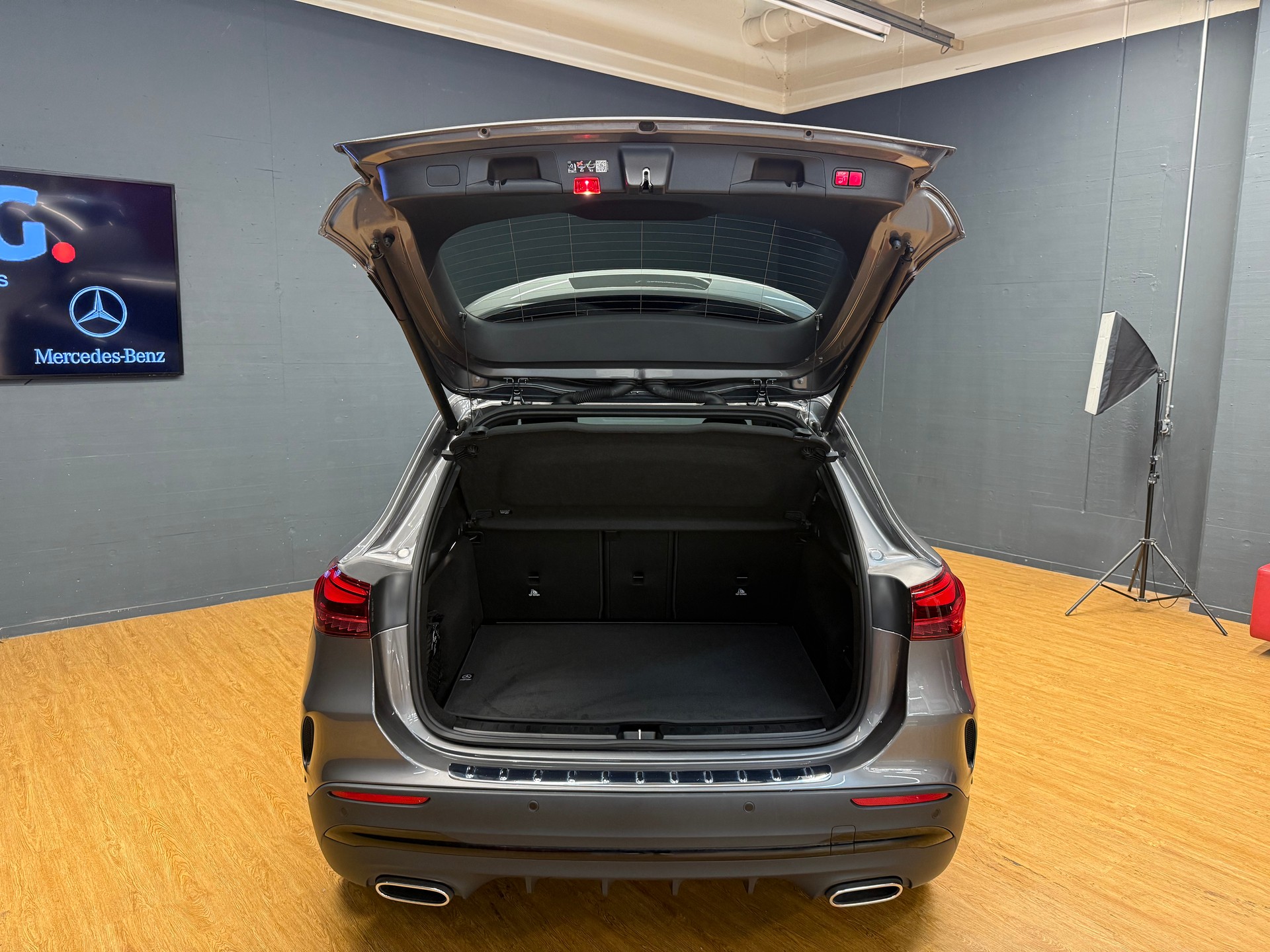 MERCEDES-BENZ GLA 250 4M - AMG / Rückfahrkamera / Multibeam LED / Easy-Pack Heckklappe - 12