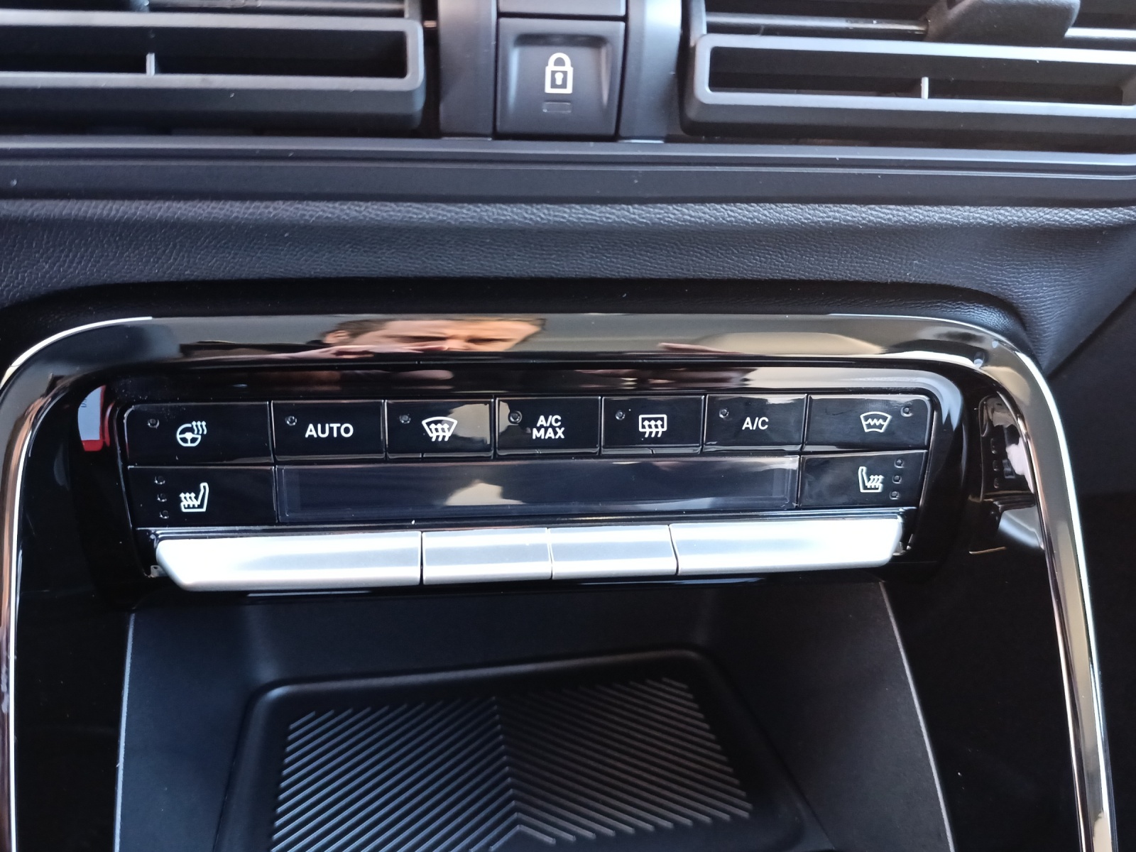 CITROEN e-C3 44kWh Plus - 9