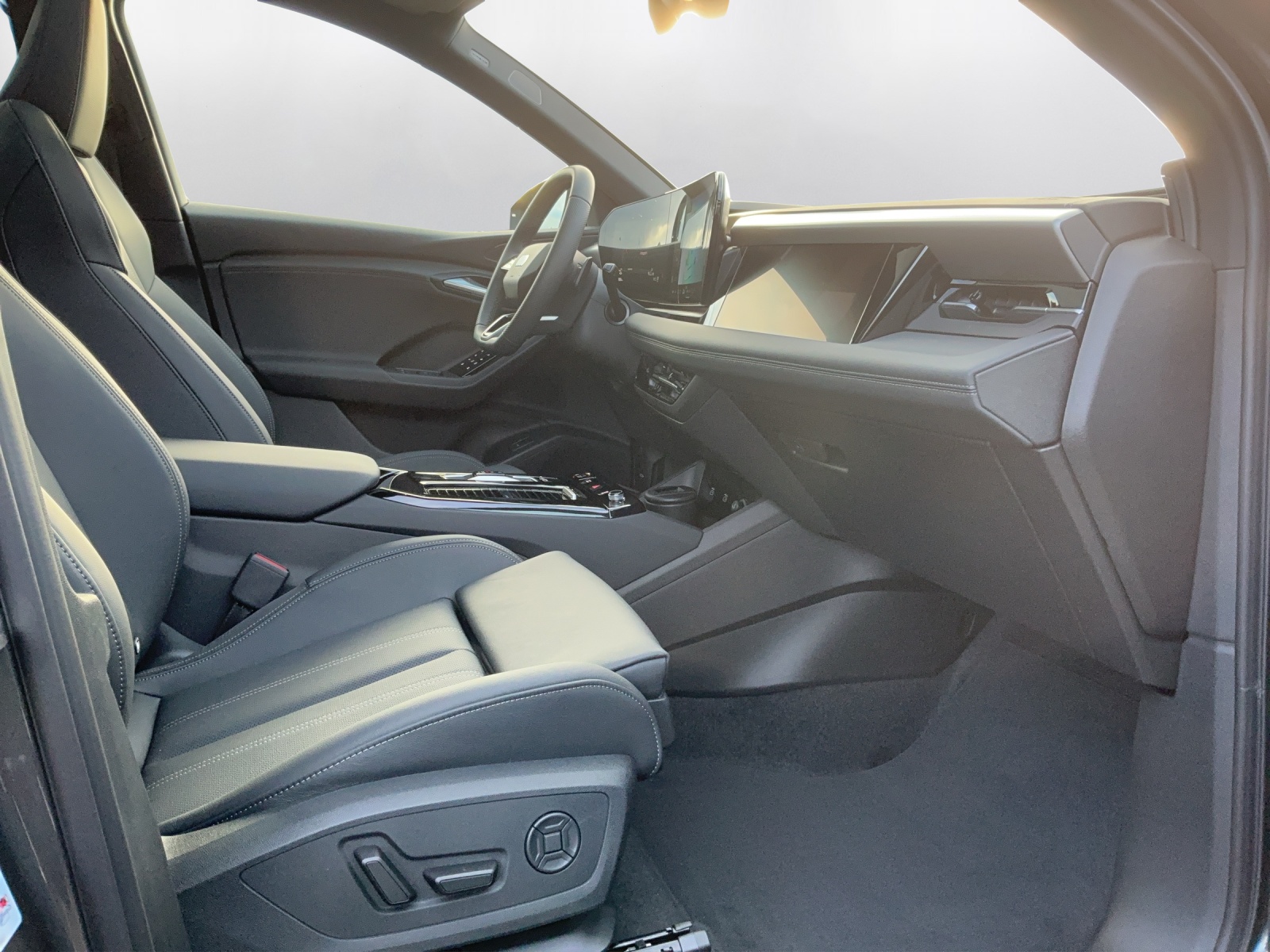 AUDI SQ6 e-tron quattro - 12