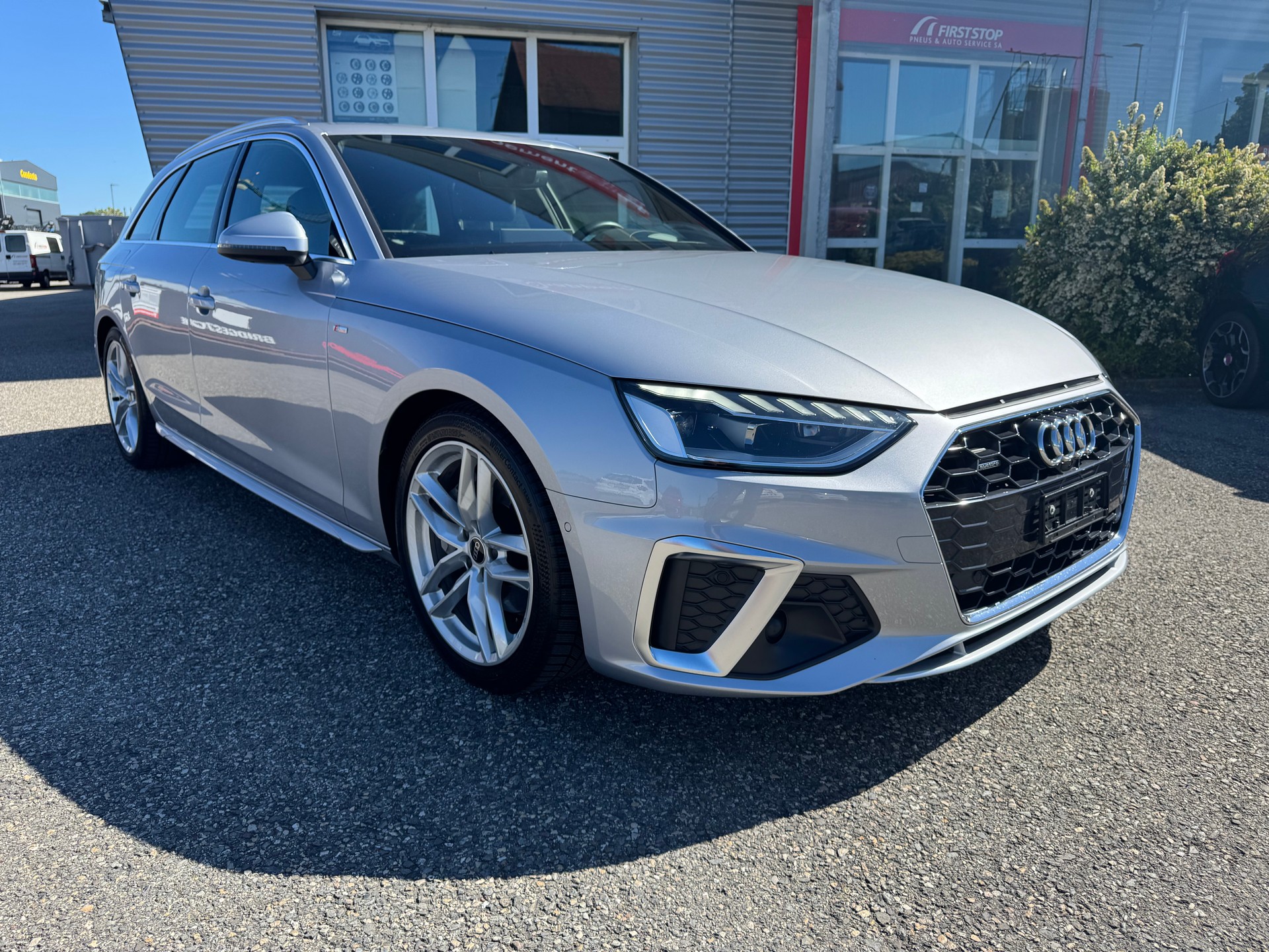 AUDI A4 Avant 40 TDI S line Attraction quattro S-tronic