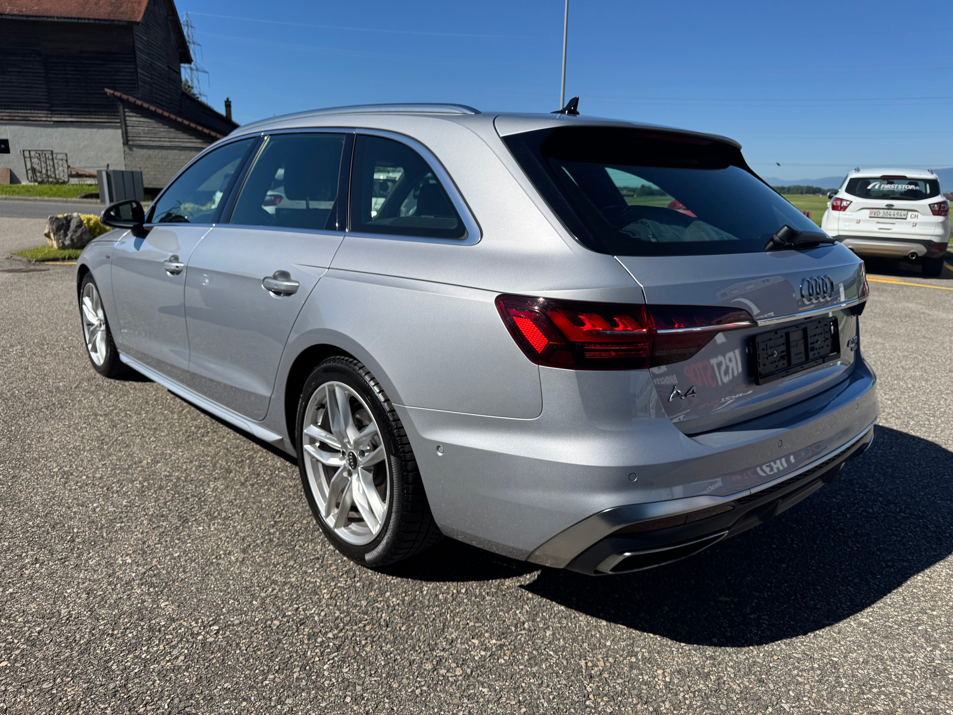 AUDI A4 Avant 40 TDI S line Attraction quattro S-tronic - 3