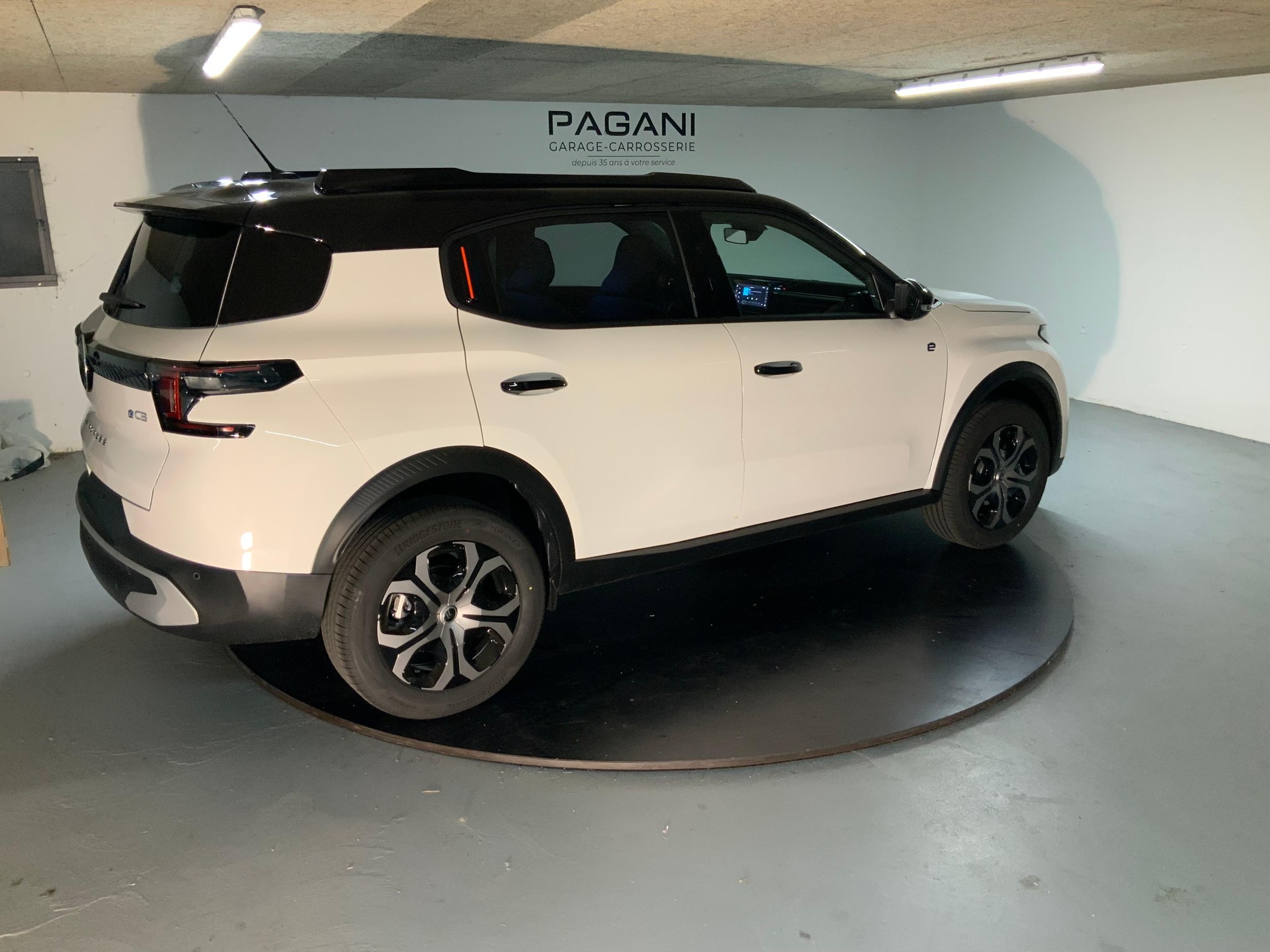 CITROEN e-C3 Aircross Plus - 4