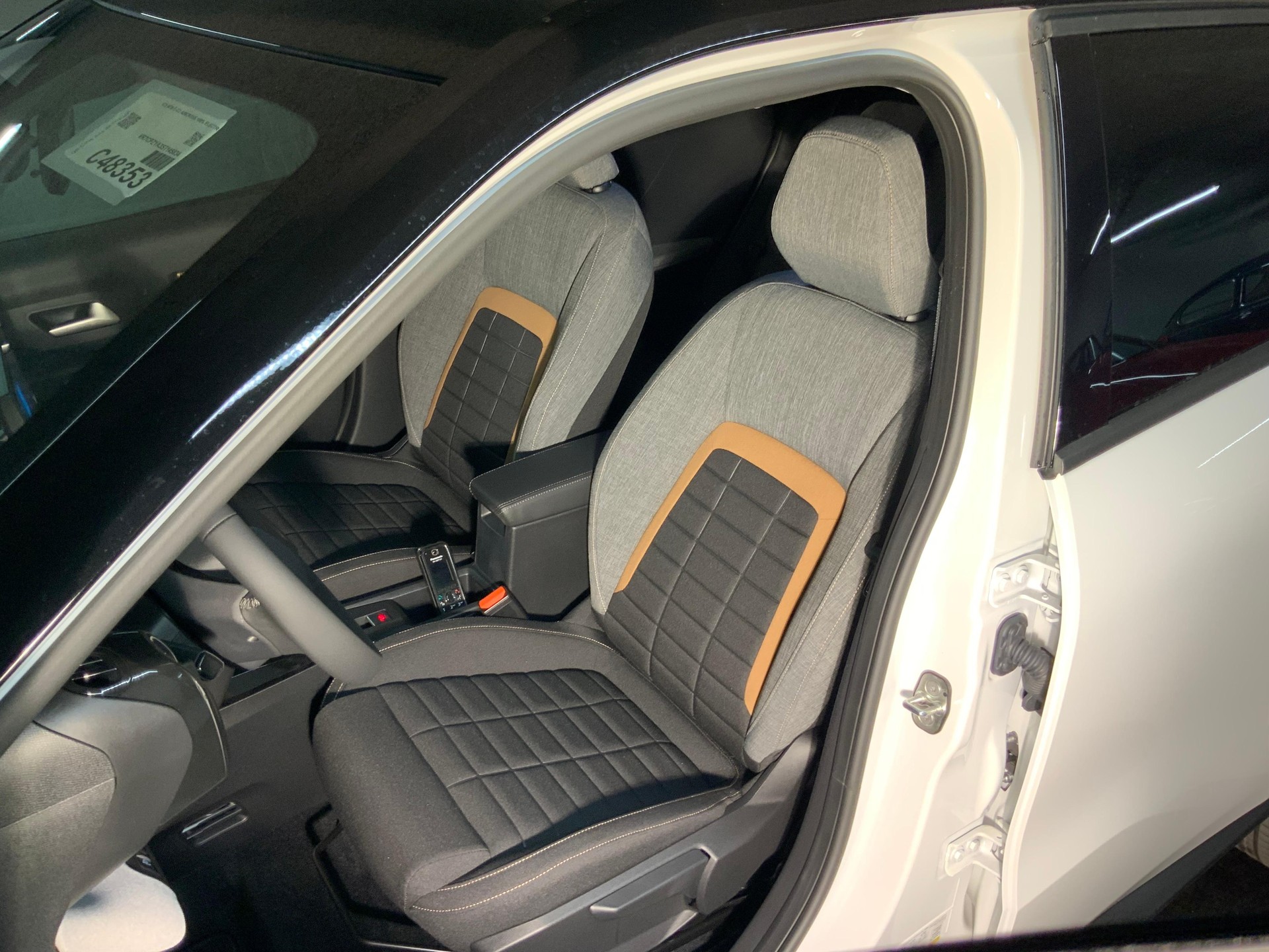 CITROEN e-C3 Aircross Plus - 9