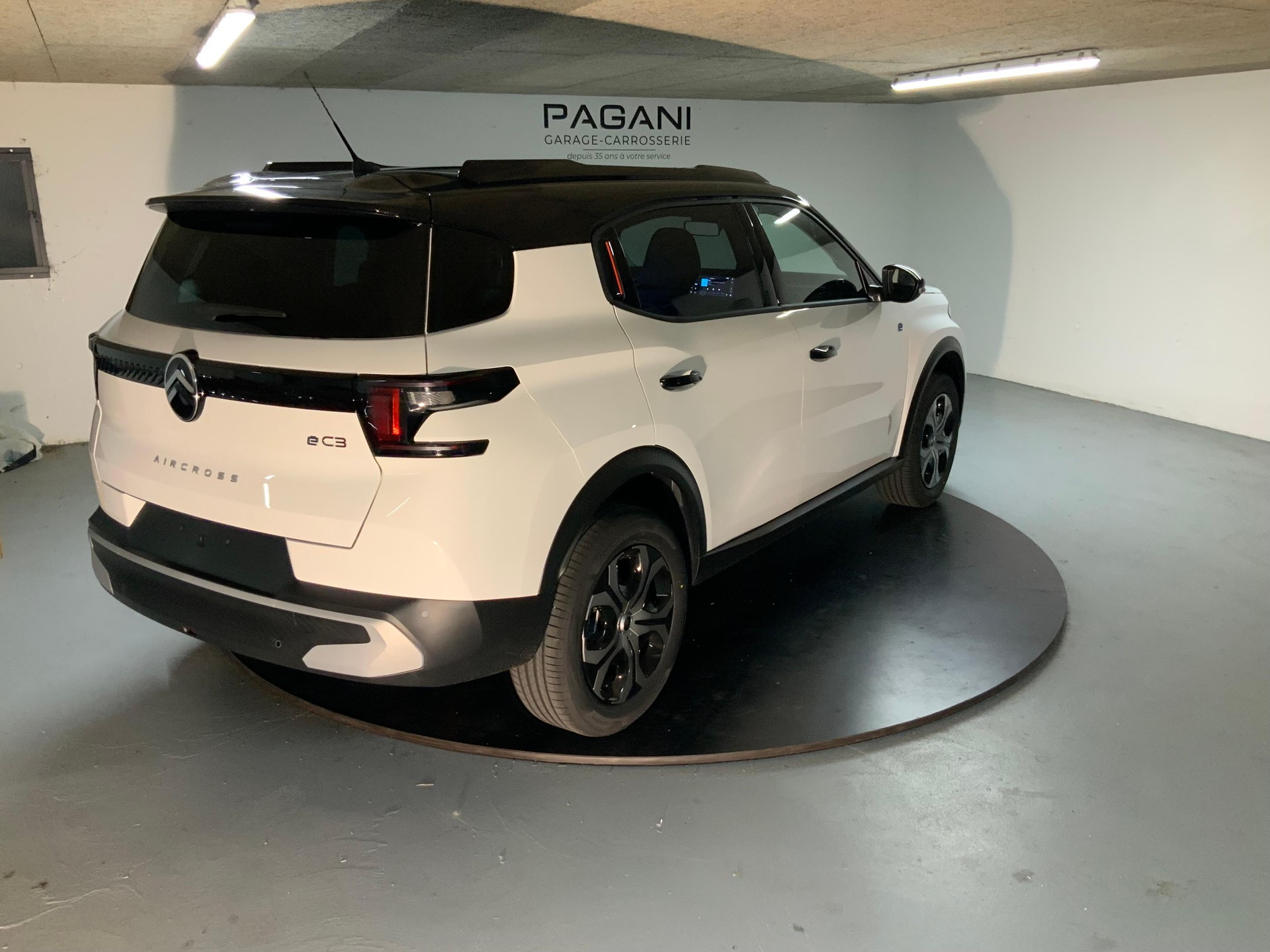 CITROEN e-C3 Aircross Plus - 5