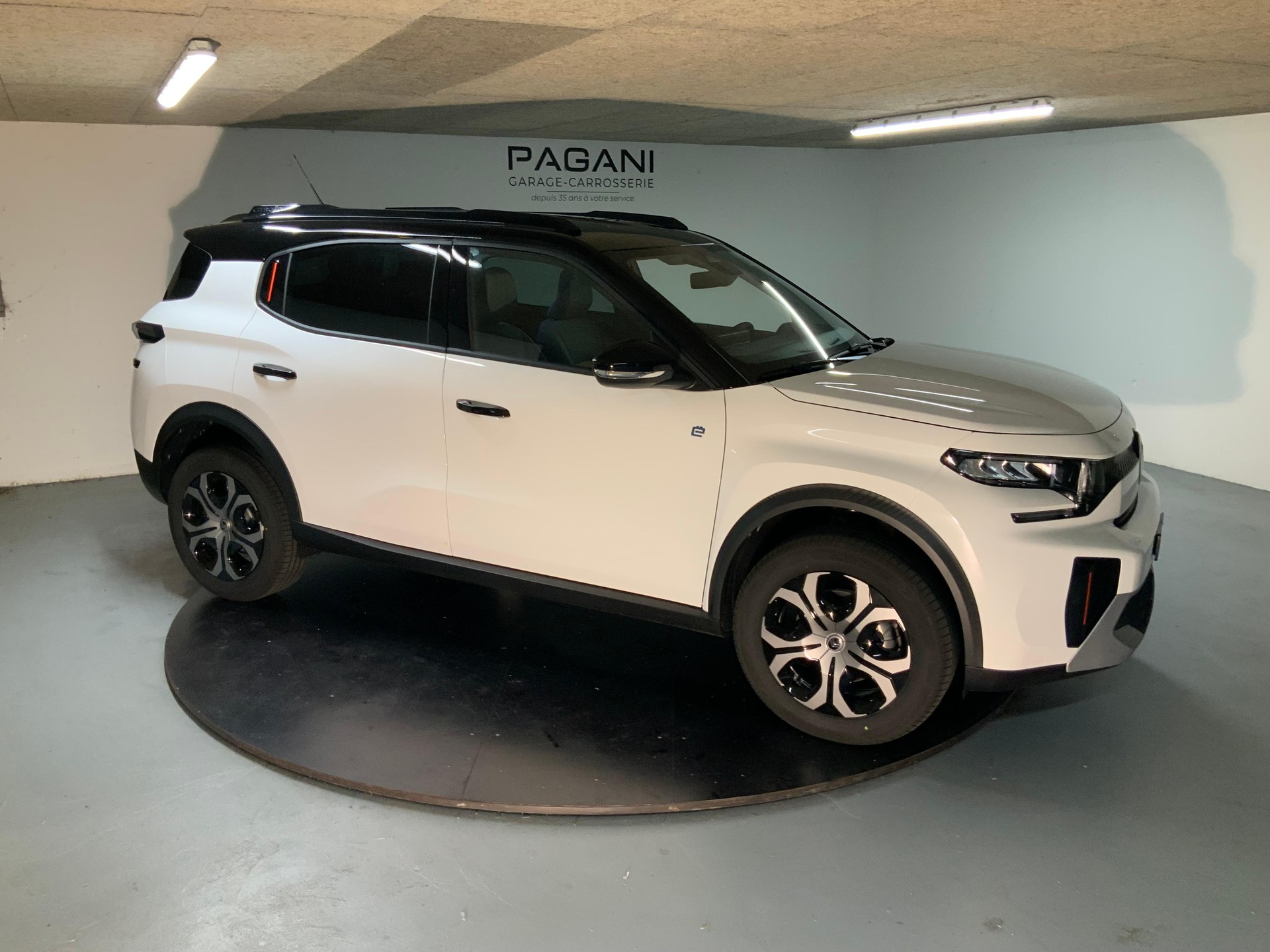 CITROEN e-C3 Aircross Plus - 2