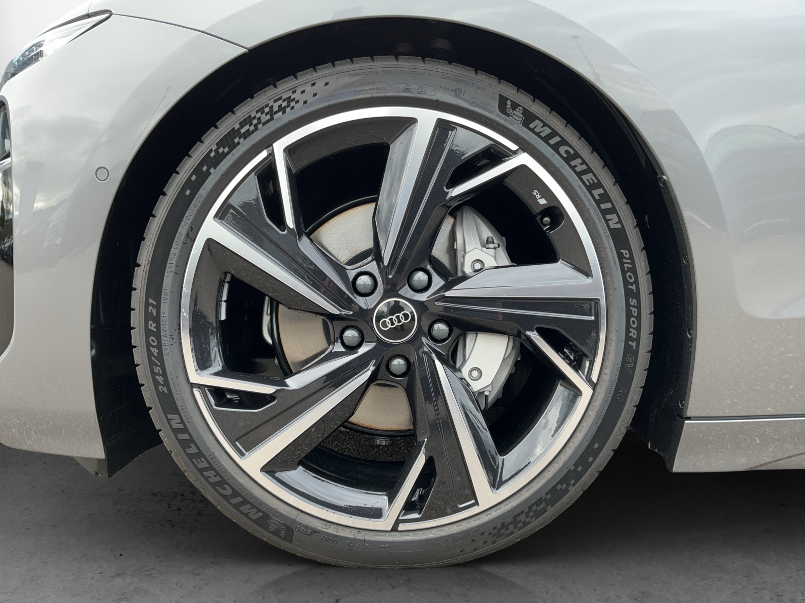 AUDI A6 Sportback e-tron quattro - 15