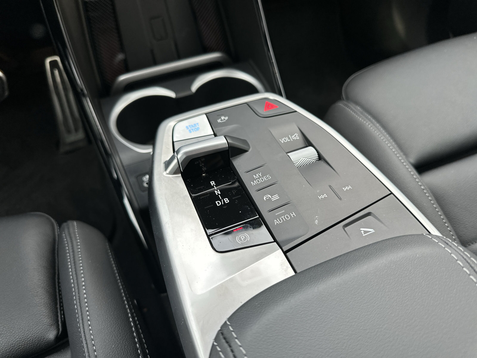 BMW iX2 xDrive 30 M Sport - 11