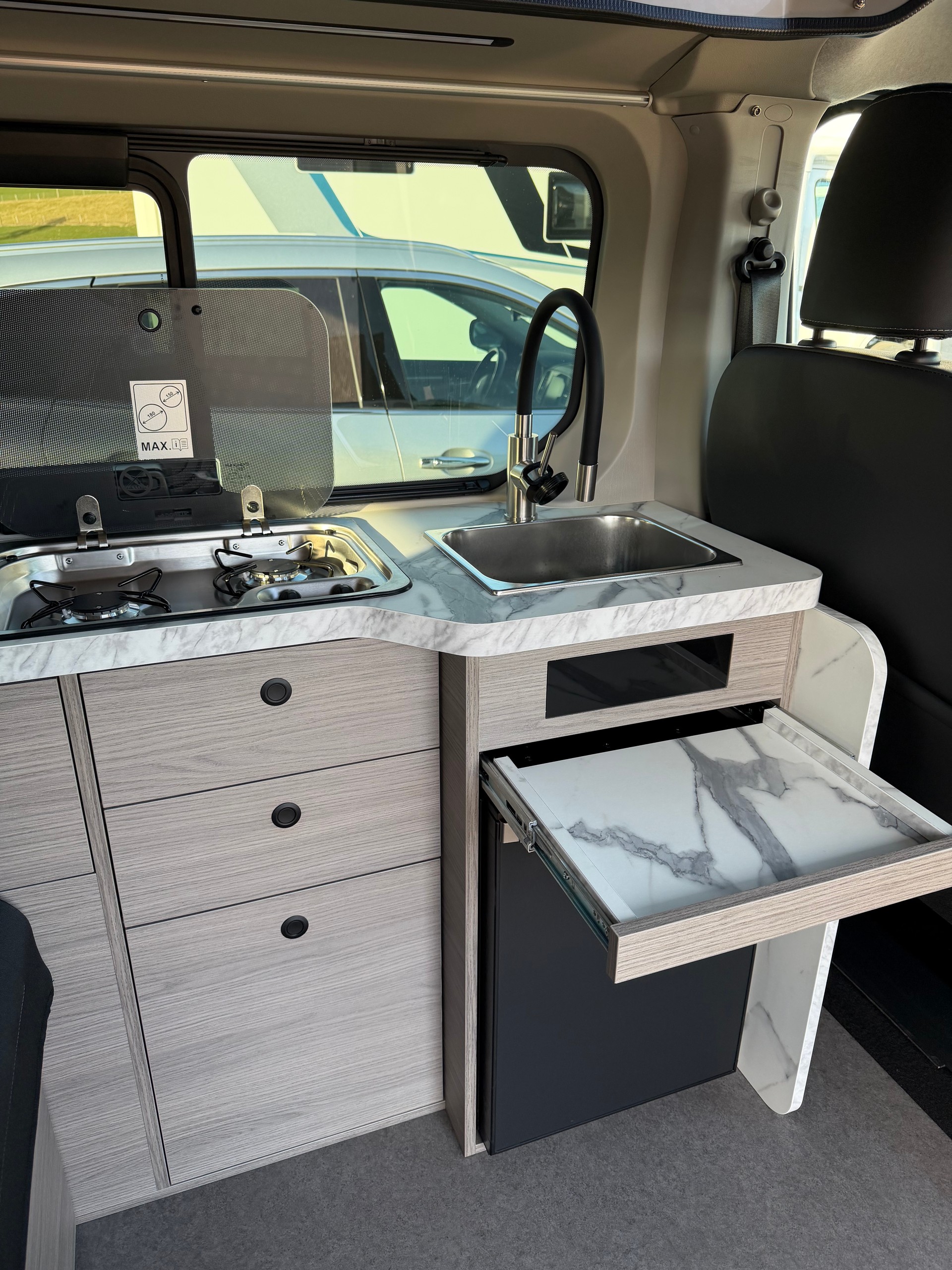 RENAULT Glénan HorizonVan 5 L1 5 places (Batterie Lithium & chauffage diesel) - 11