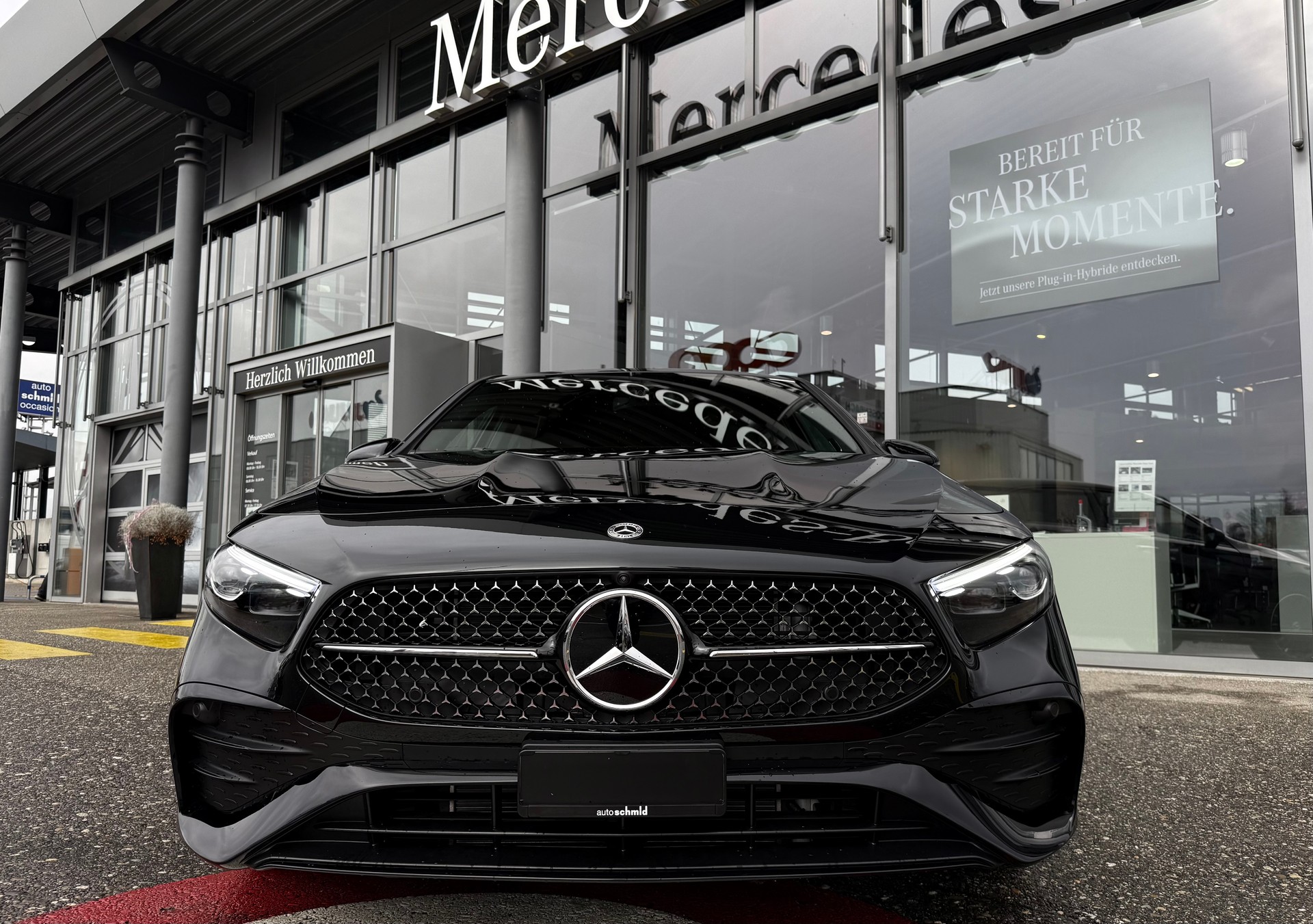 MERCEDES-BENZ A 250 e AMG Line EQ Star 8G-DCT ***TAGESZULASSUNG*** - 3