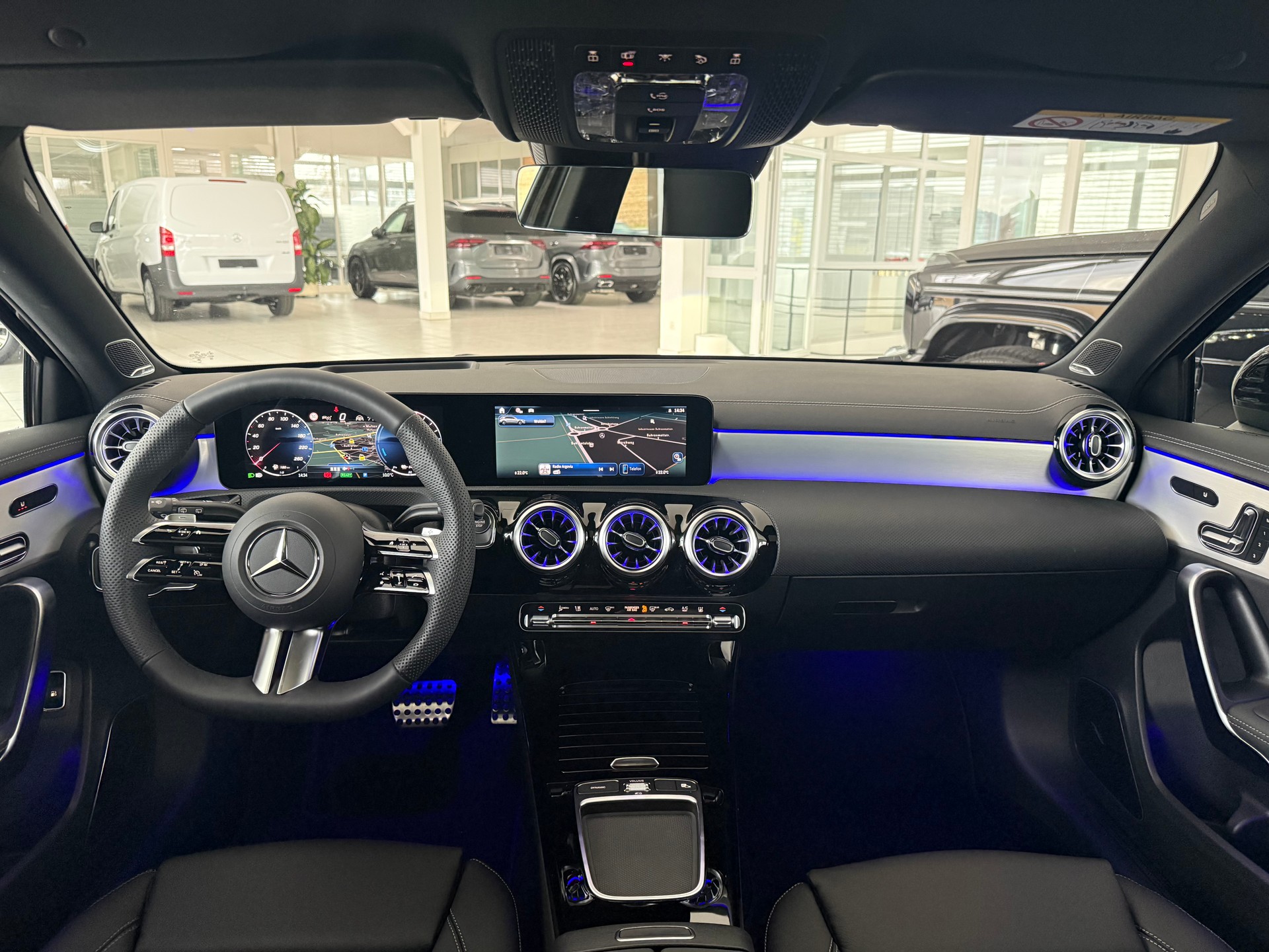 MERCEDES-BENZ A 250 e AMG Line EQ Star 8G-DCT ***TAGESZULASSUNG*** - 4