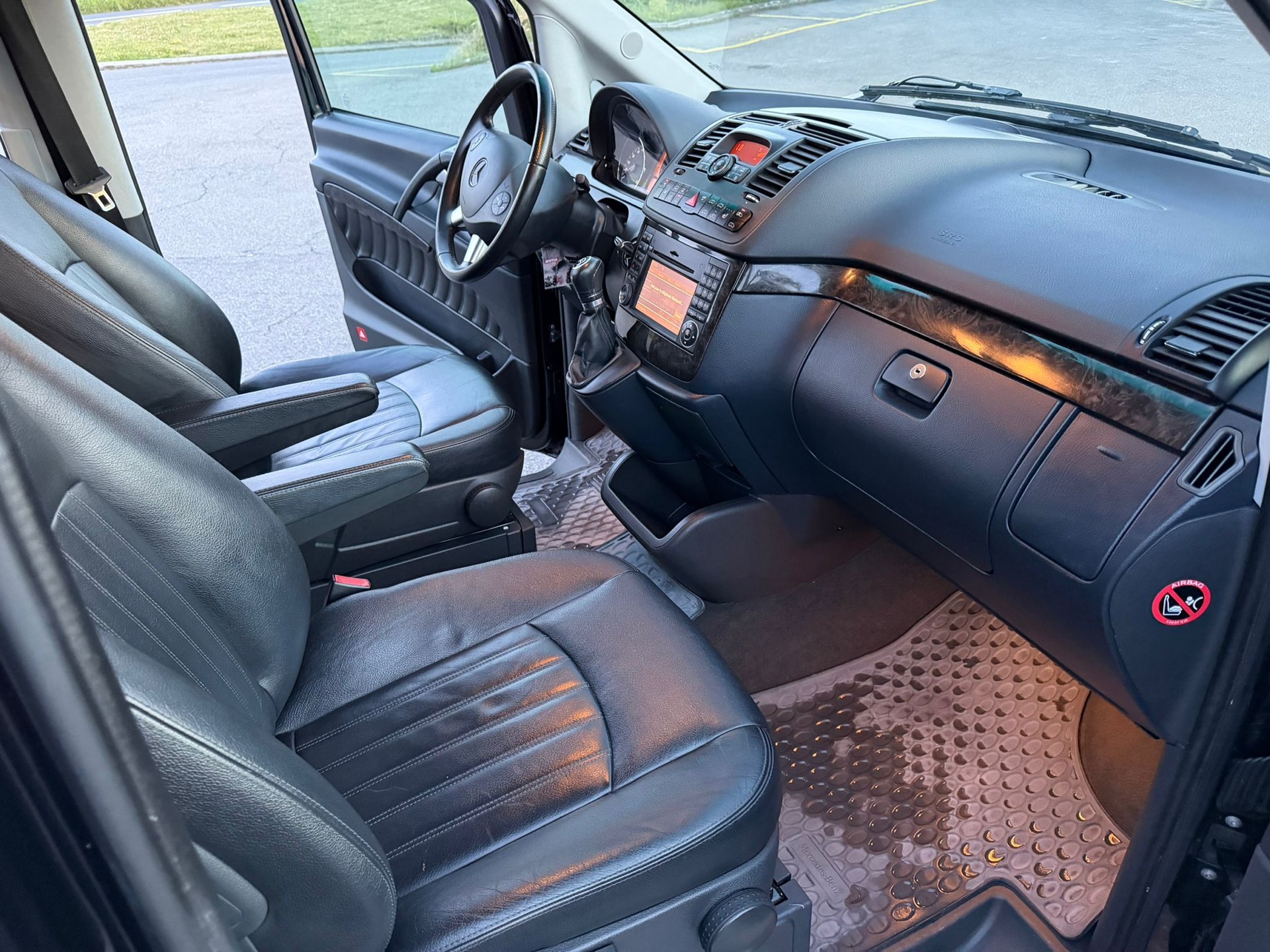 MERCEDES-BENZ Viano 2.2 CDI AmbEd L 4M (Places 8 ) TRANSPORT PROFESSIONNEL DE PERSONNES - 10